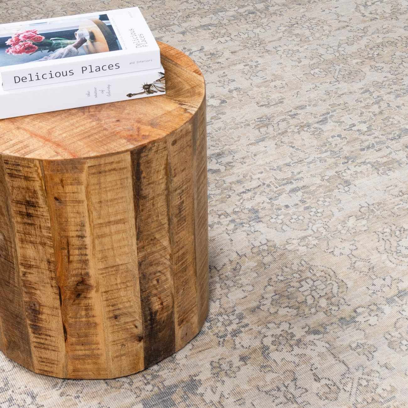 The Cassiane Wool Rug - Image 9