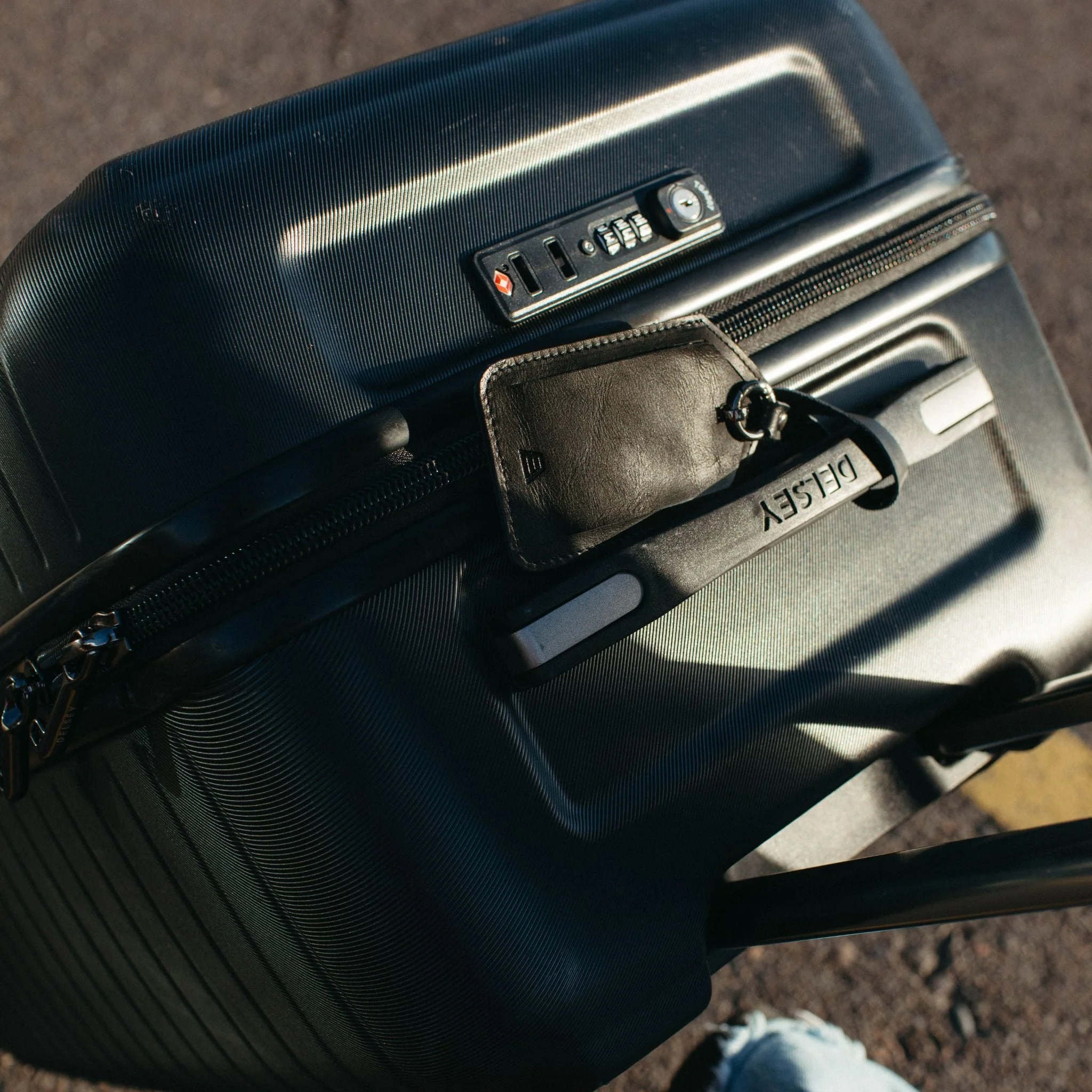 The Luggage Tag - Image 17
