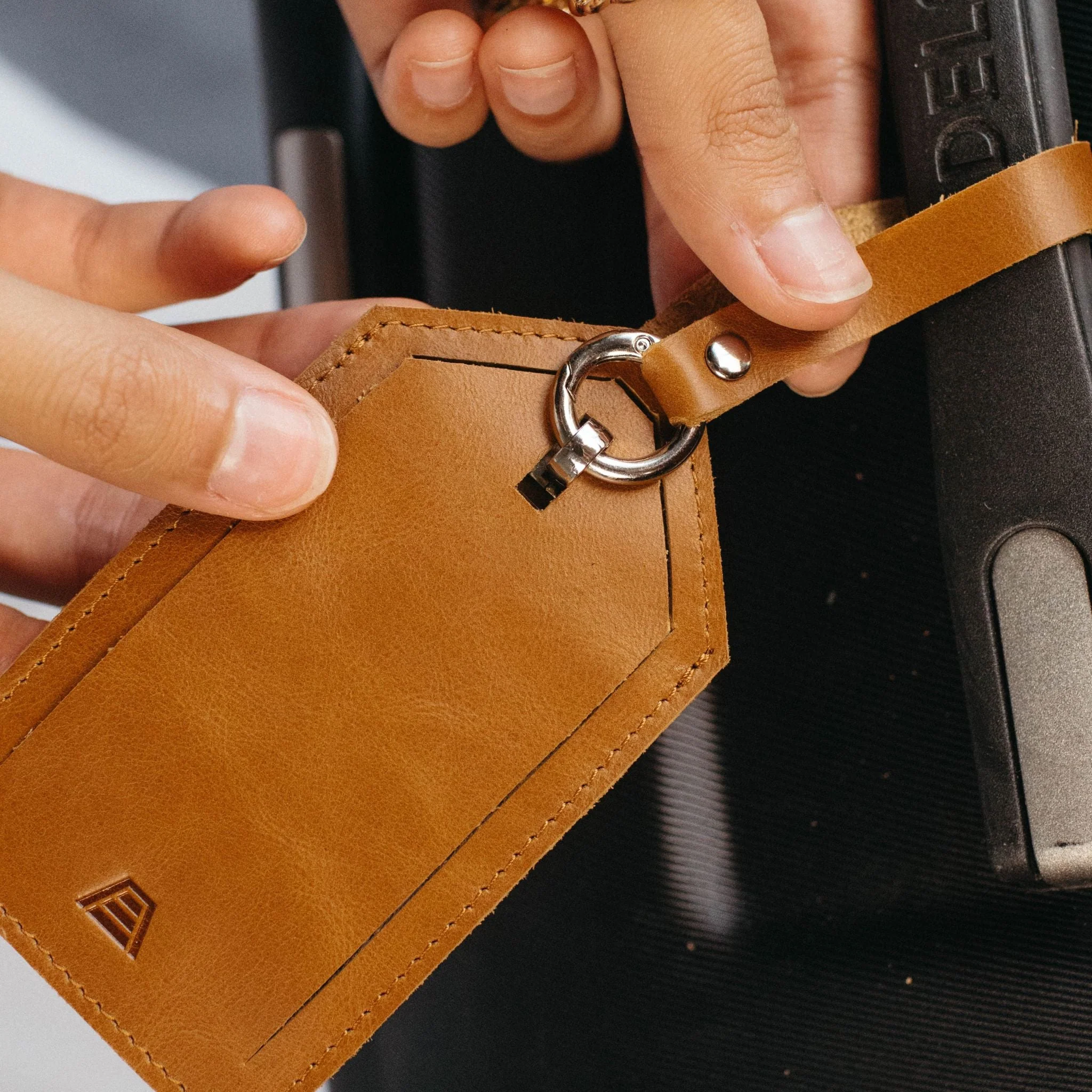 The Luggage Tag - Image 9
