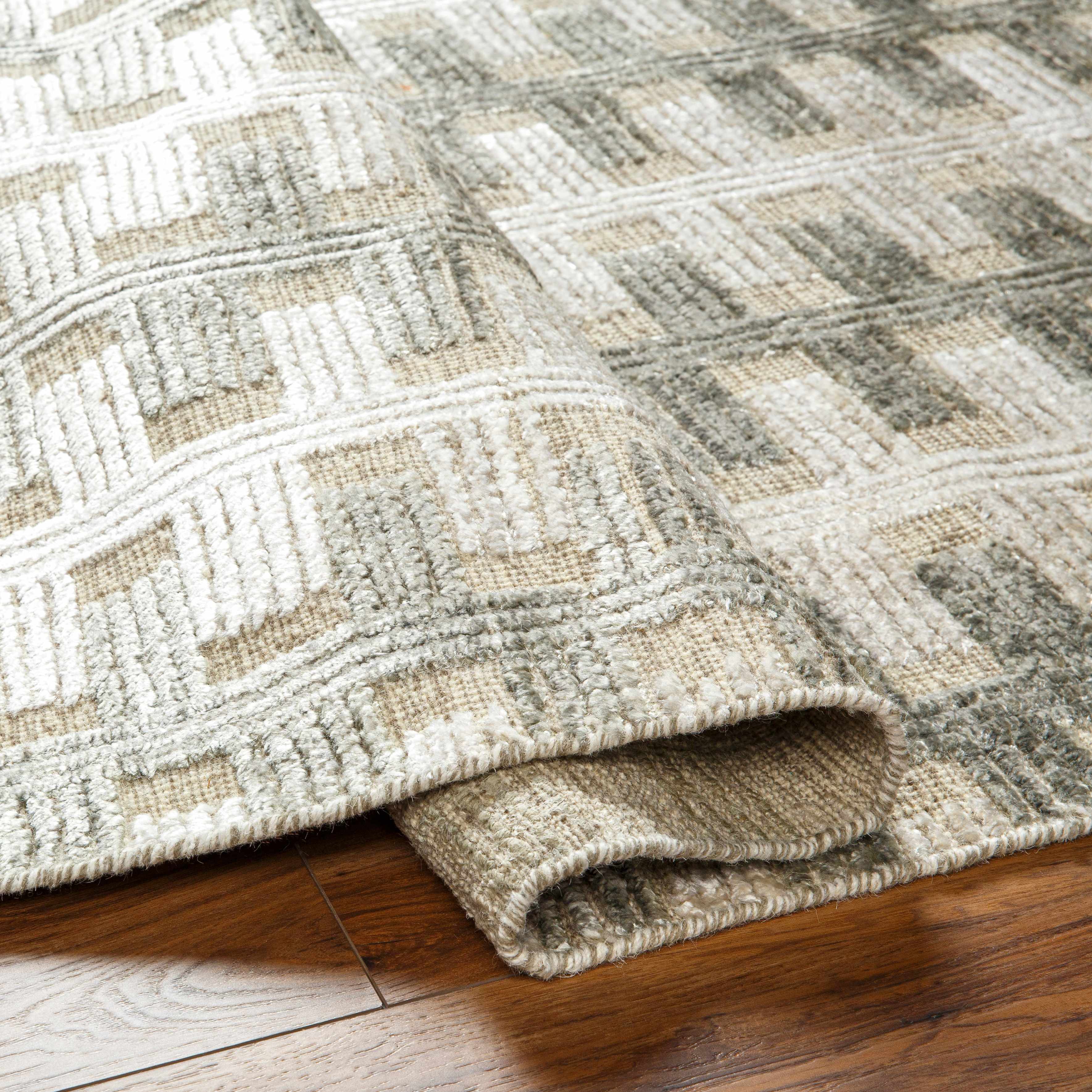The Solaris Rug - Image 3