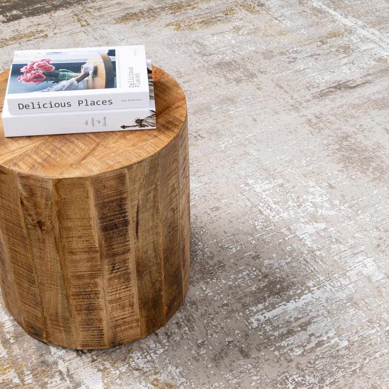 The Vela Faux Silk Rug - Image 8