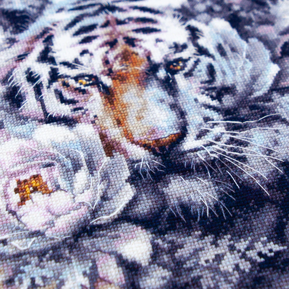 The White Tiger 70-14 Counted Cross-Stitch Kit - Image 10