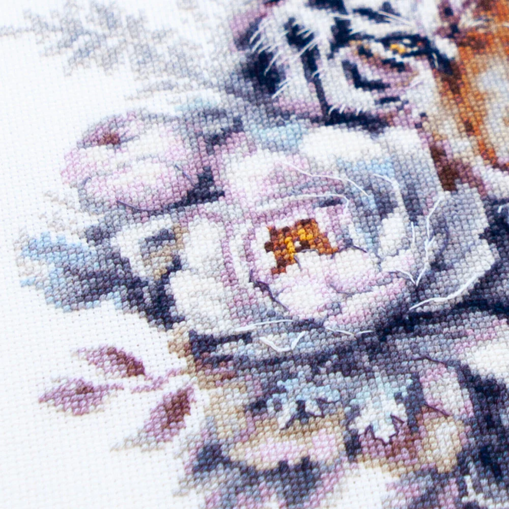 The White Tiger 70-14 Counted Cross-Stitch Kit - Image 11
