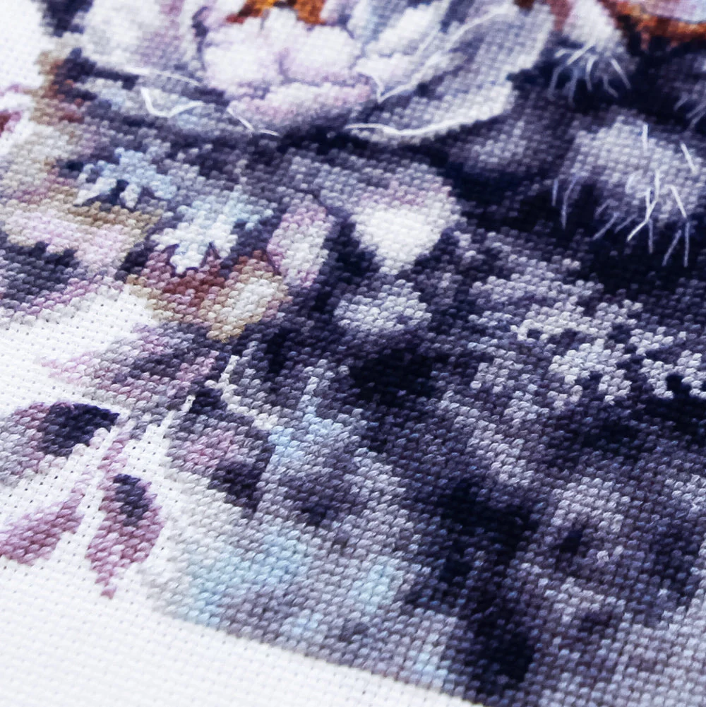 The White Tiger 70-14 Counted Cross-Stitch Kit - Image 8