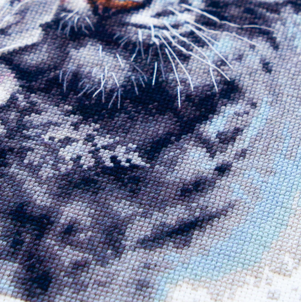 The White Tiger 70-14 Counted Cross-Stitch Kit - Image 9