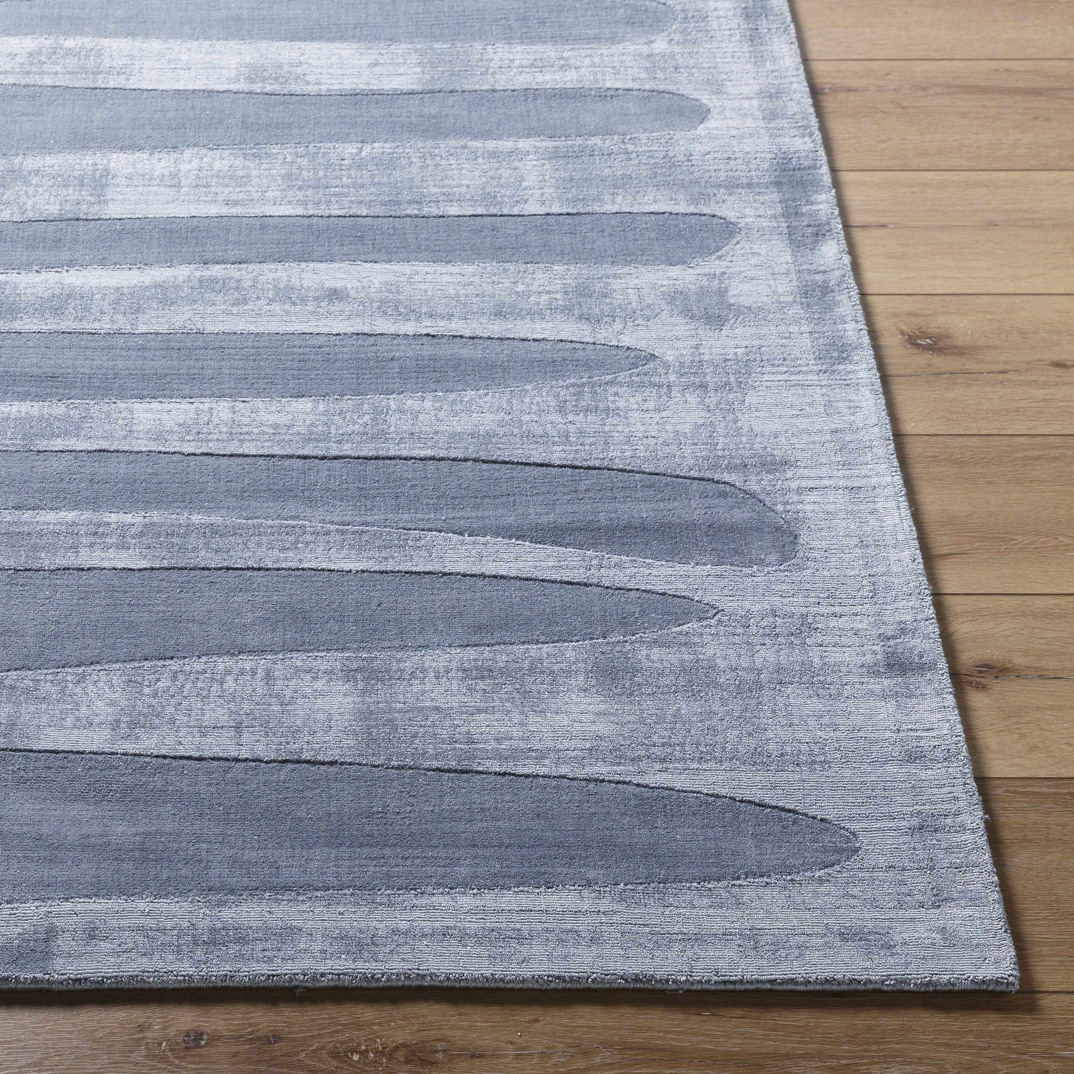 The Yuki Hand Loomed Rug - Image 2