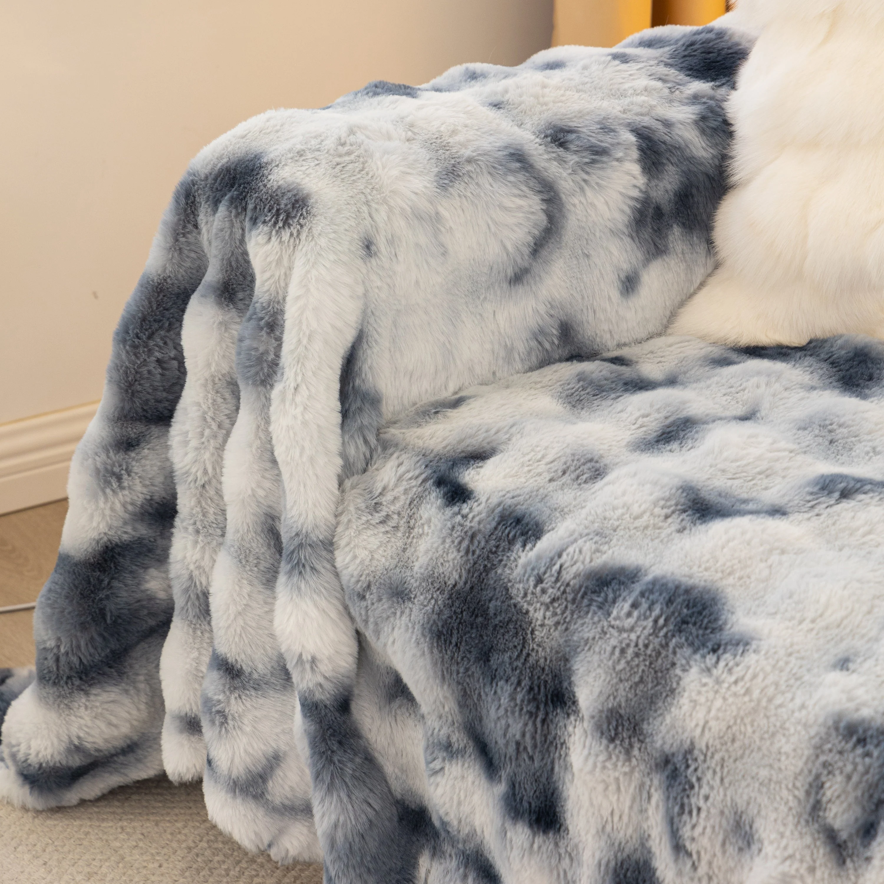 Thick Faux Fur Couch Cover Fluffy Fuzzy Warm Washable Furniture Protector for Kids Pets - Image 21