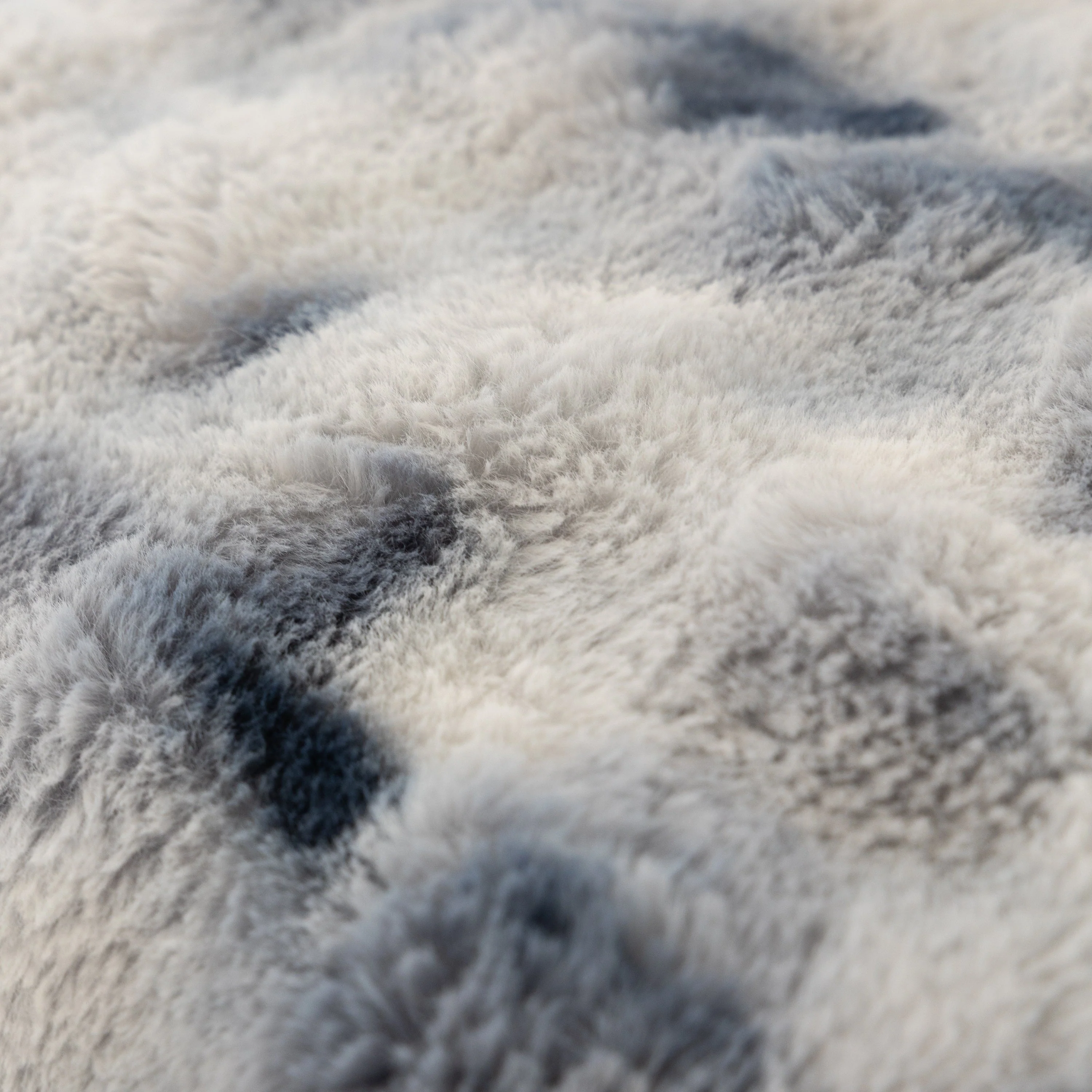 Thick Faux Fur Couch Cover Fluffy Fuzzy Warm Washable Furniture Protector for Kids Pets - Image 3