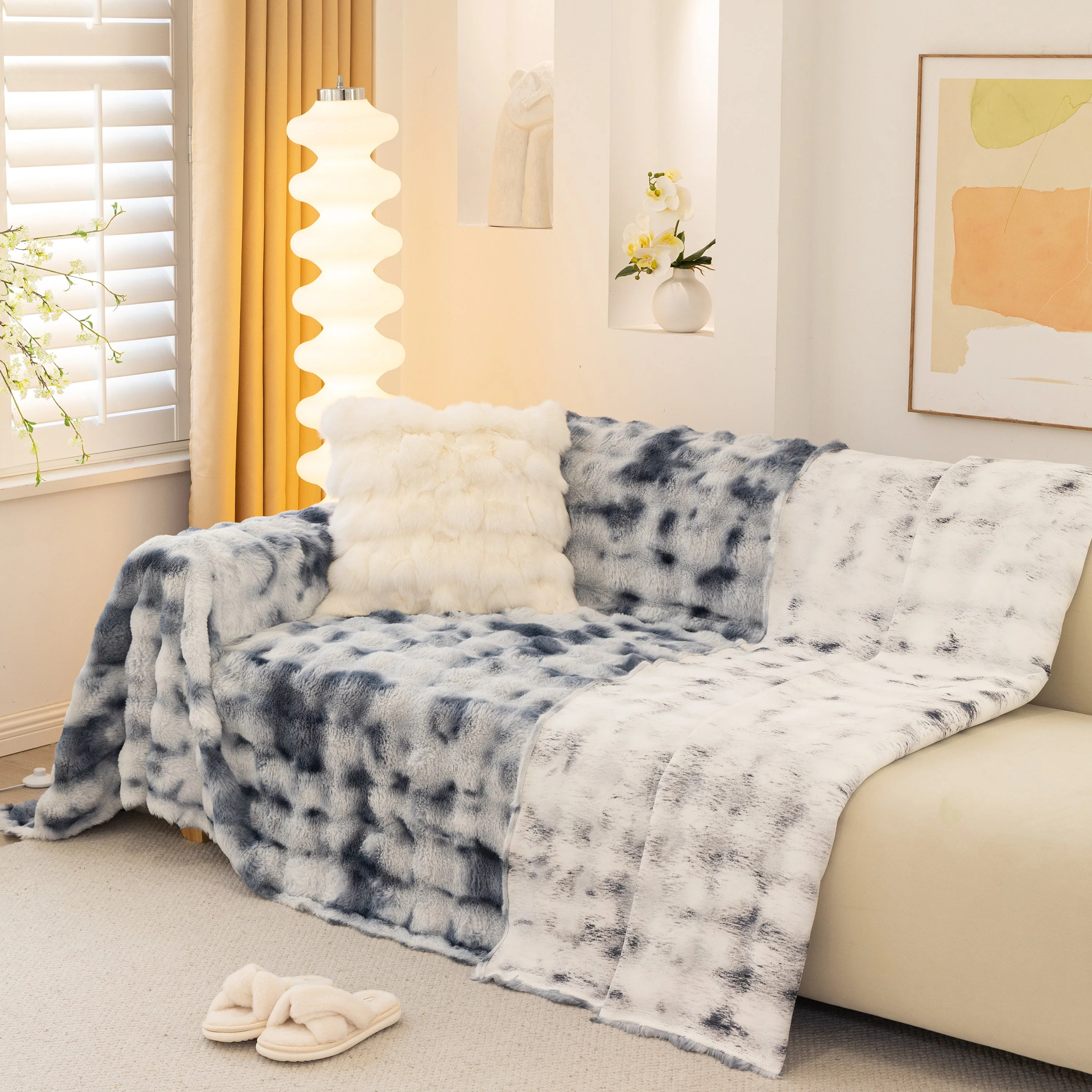 Thick Faux Fur Couch Cover Fluffy Fuzzy Warm Washable Furniture Protector for Kids Pets - Image 4