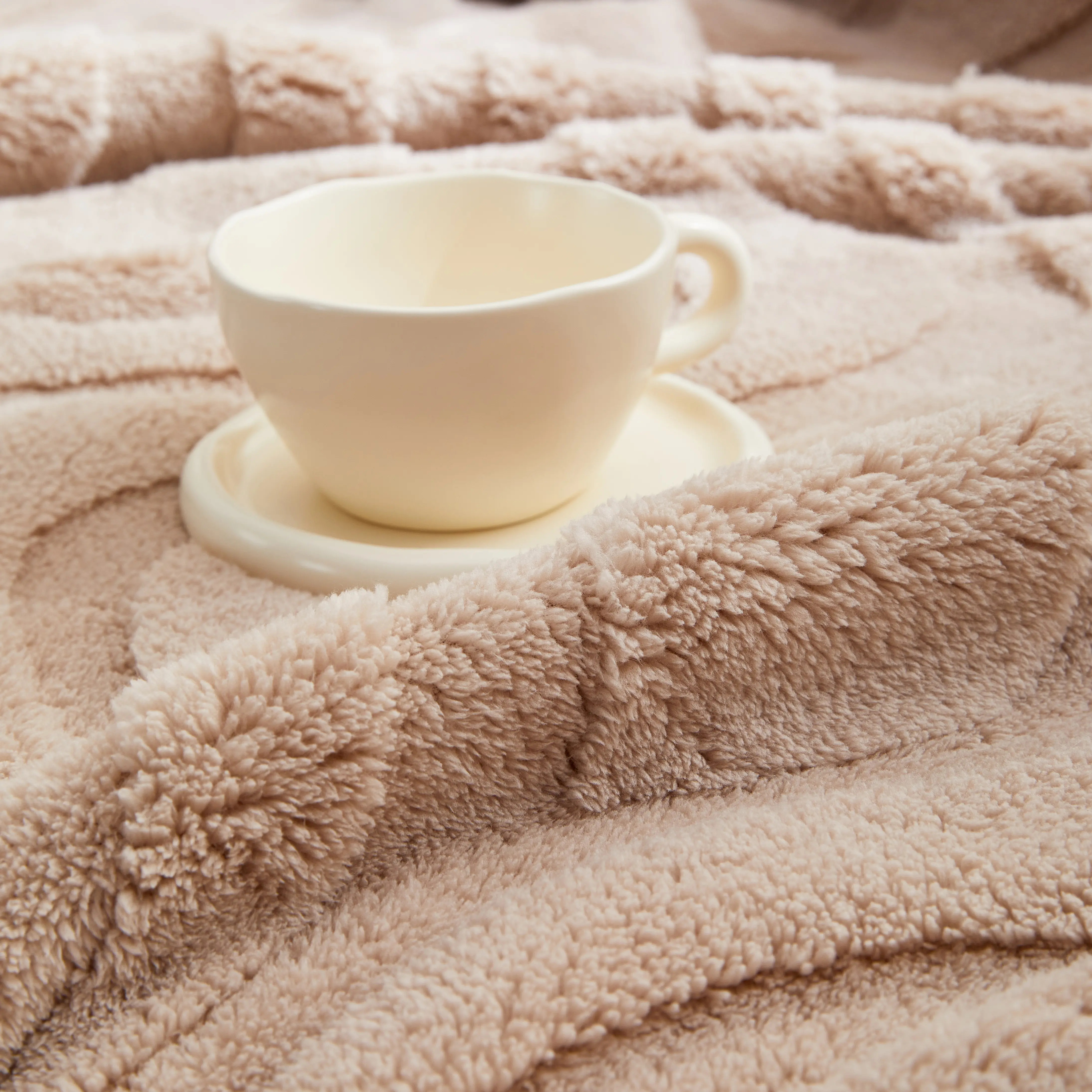 Thick Plush Jacquard Velvet Throw Blanket on Sofa, Sofa Slipcovers and Sectional Sofa Covers - Image 20