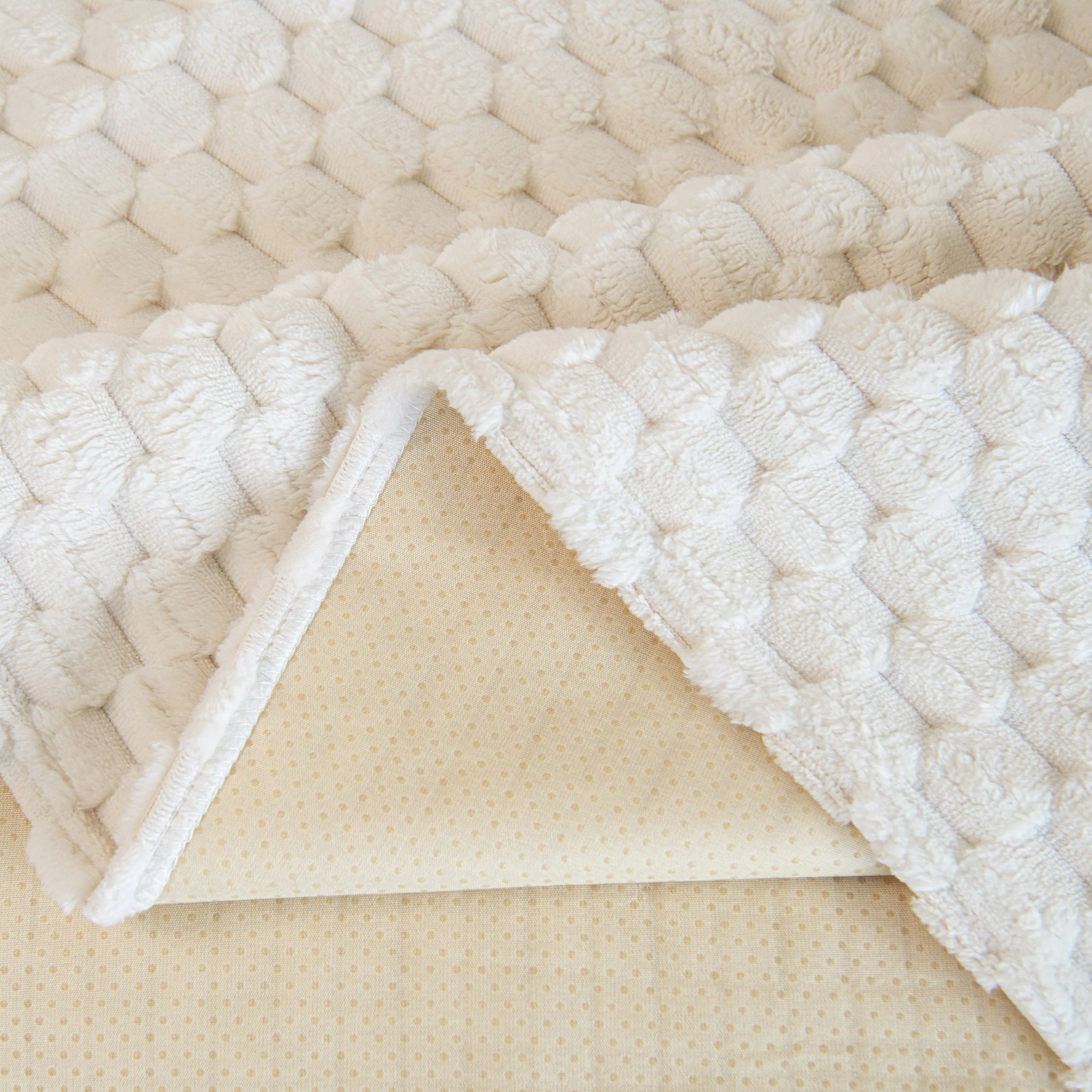 Thick Plush Non-Slip Sofa Throw Cover, Warm Soft Faux Fur Couch Protector for Winter - Image 15
