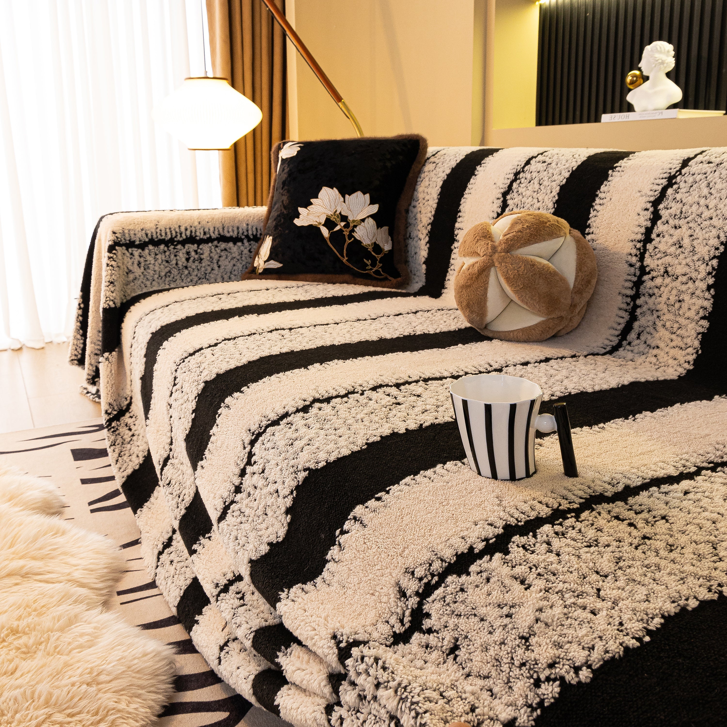 Thickened Coral Fleece Sofa Throw Cover Slipcover Warm Jacquard Cozy Couch Cover Blankets - Image 11