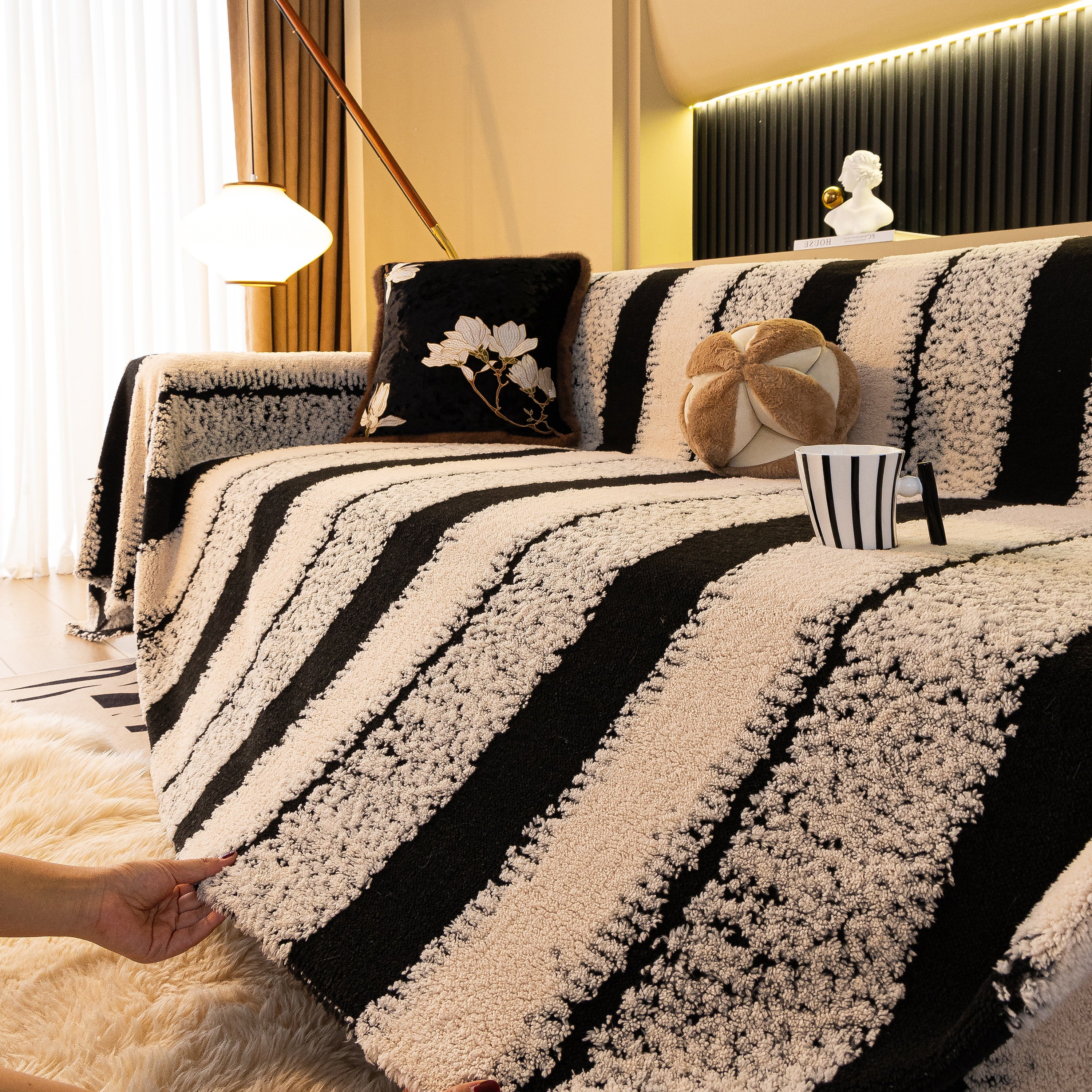 Thickened Coral Fleece Sofa Throw Cover Slipcover Warm Jacquard Cozy Couch Cover Blankets - Image 14