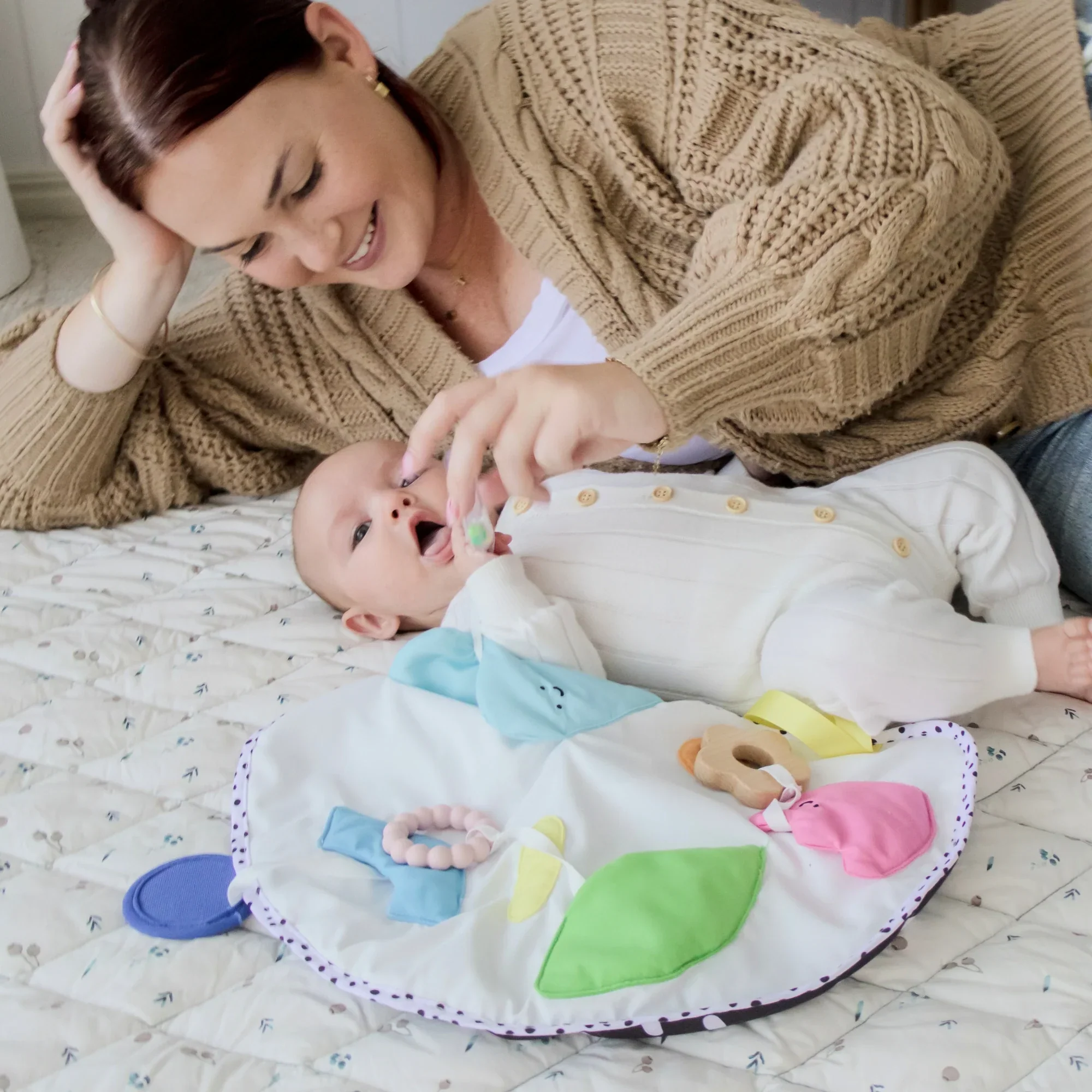 Tiny Land® Montessori Sensory Beginnings Baby Set(0–6 months) - Image 3