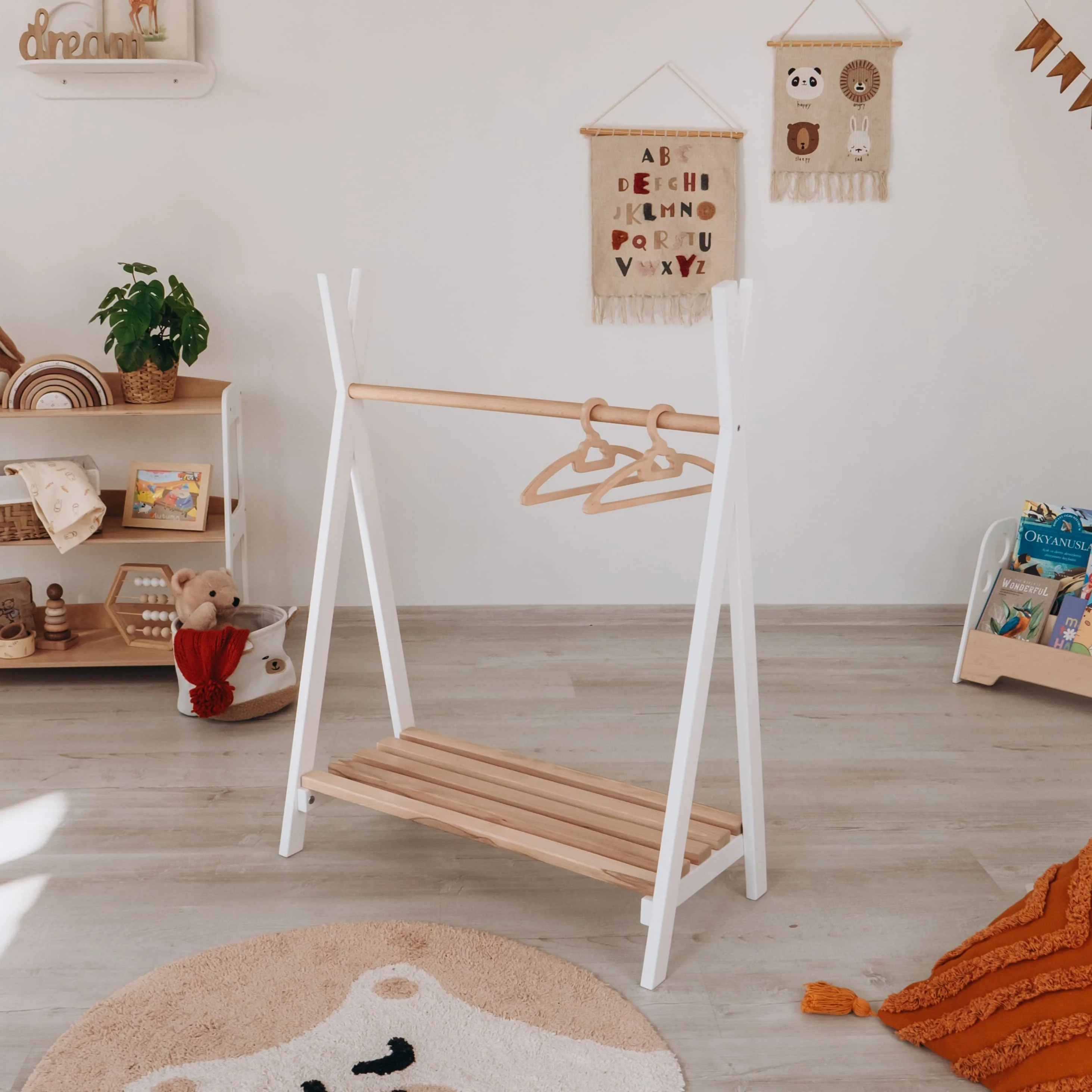 Toddler's Clothes Rack - Image 10