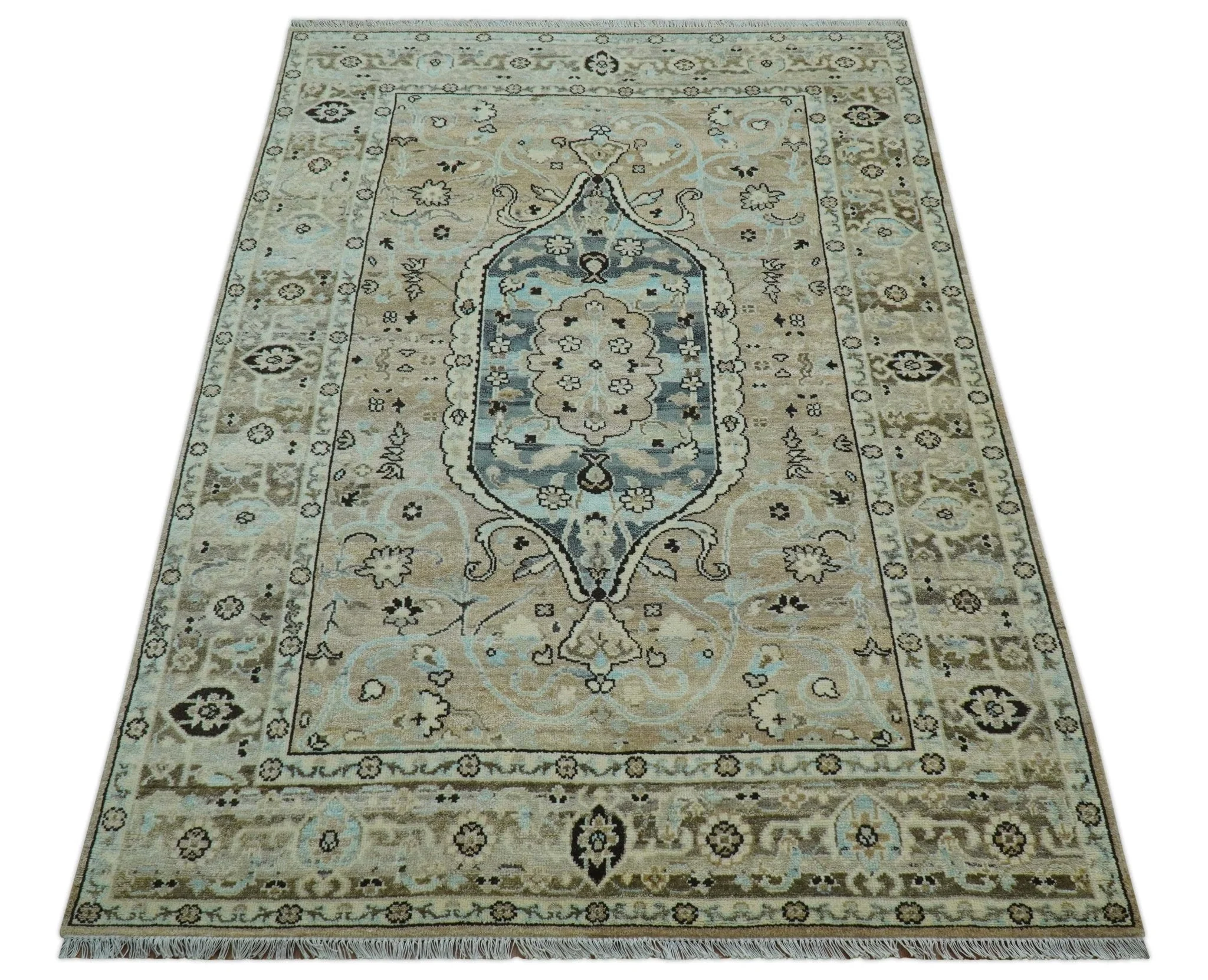 Traditional Oriental Design Beige Hand knotted 6x8.7 Wool Area Rug - Image 11