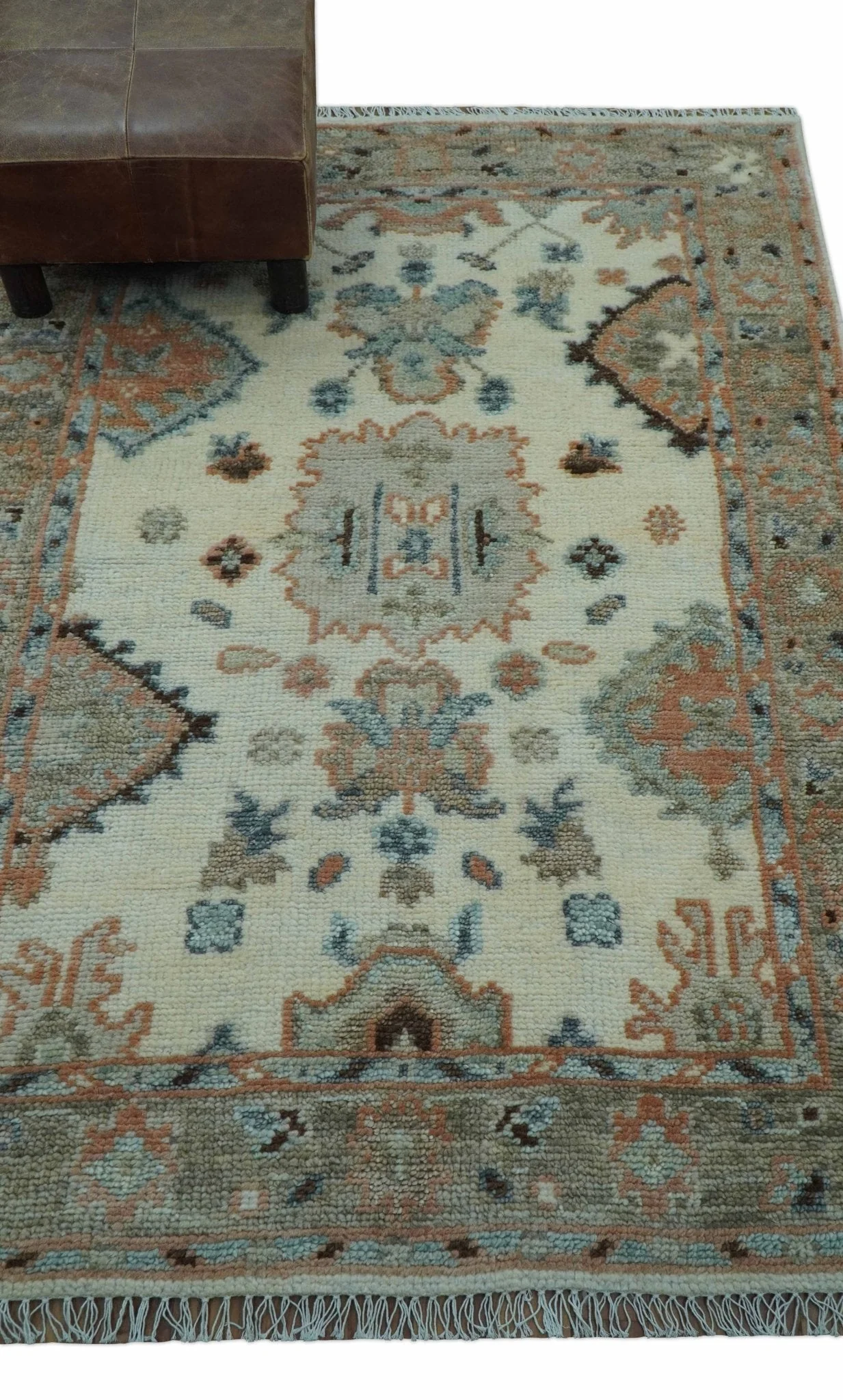 Traditional Turkish Design Beige 4x6 Hand knotted Wool Area Rug - Image 3