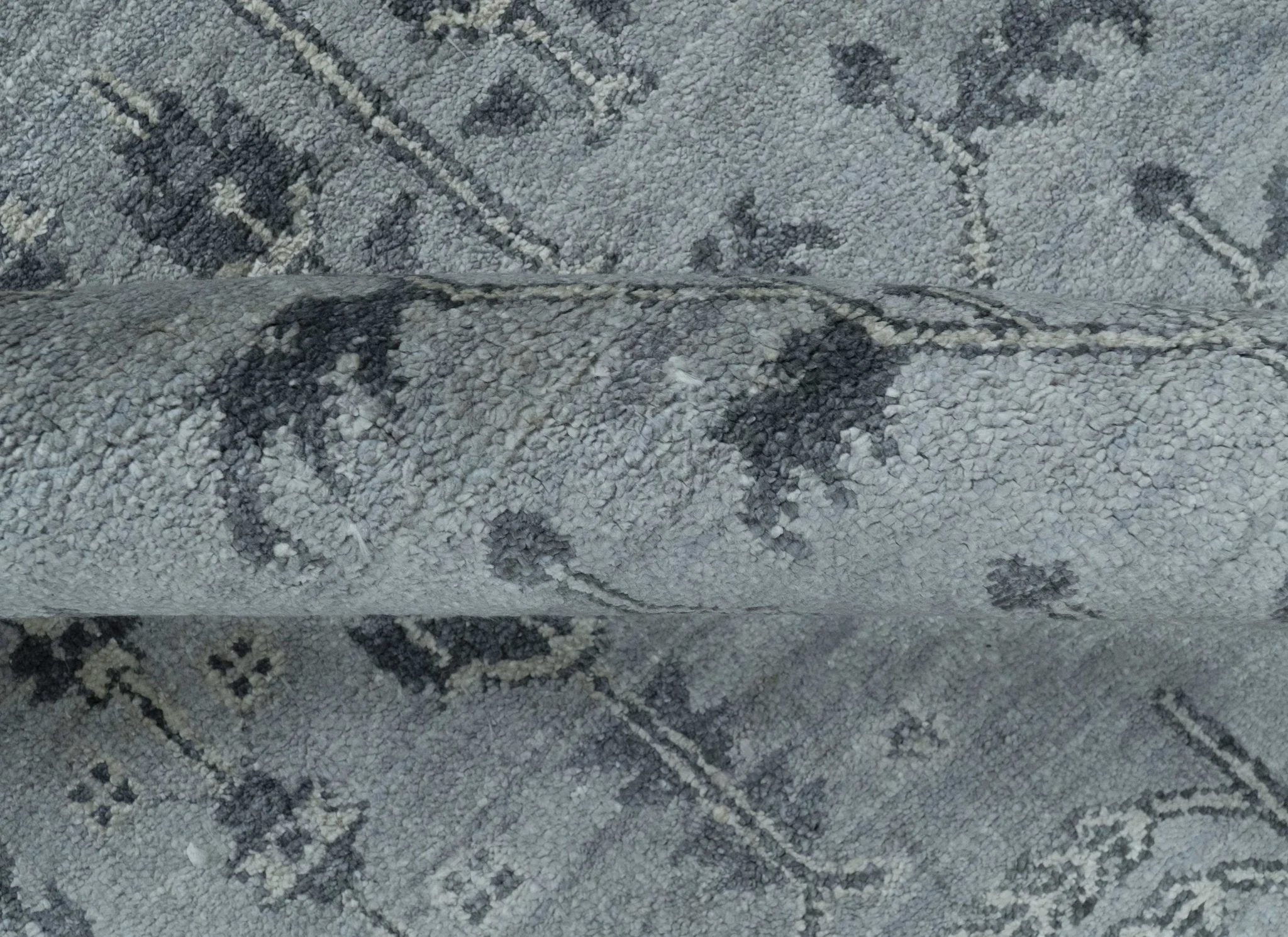 Tree of Life Silver And Gray 6x9 Hand Knotted Bamboo Silk Area Rug - Image 9