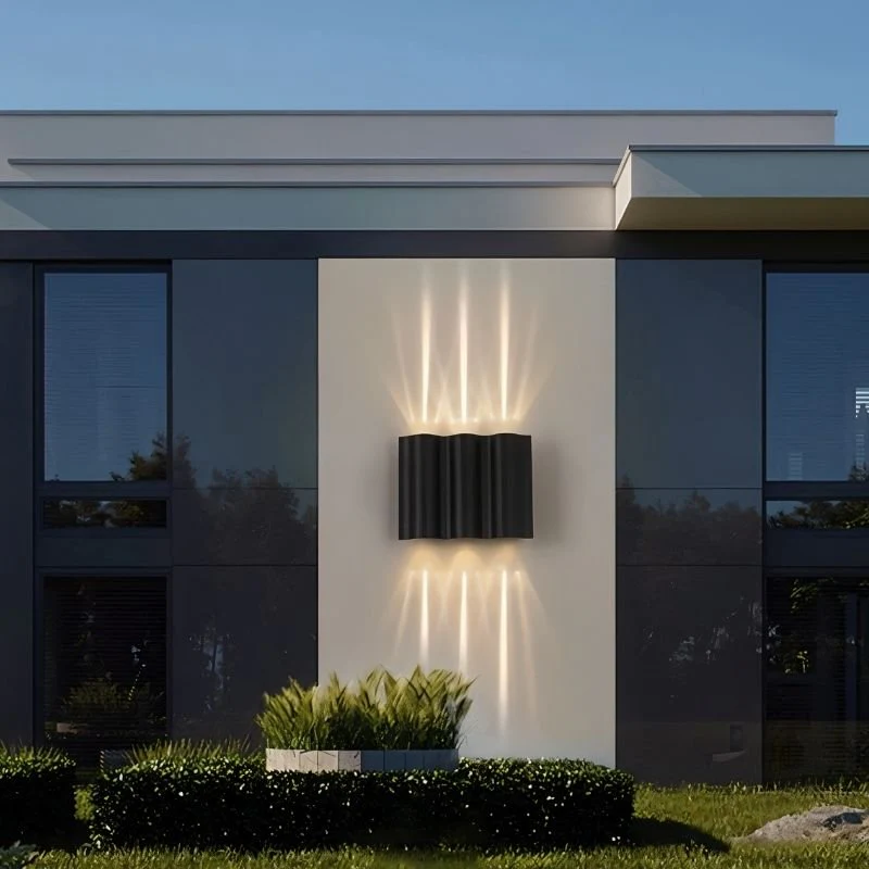 Trevis Outdoor Wall Lamp - Image 5