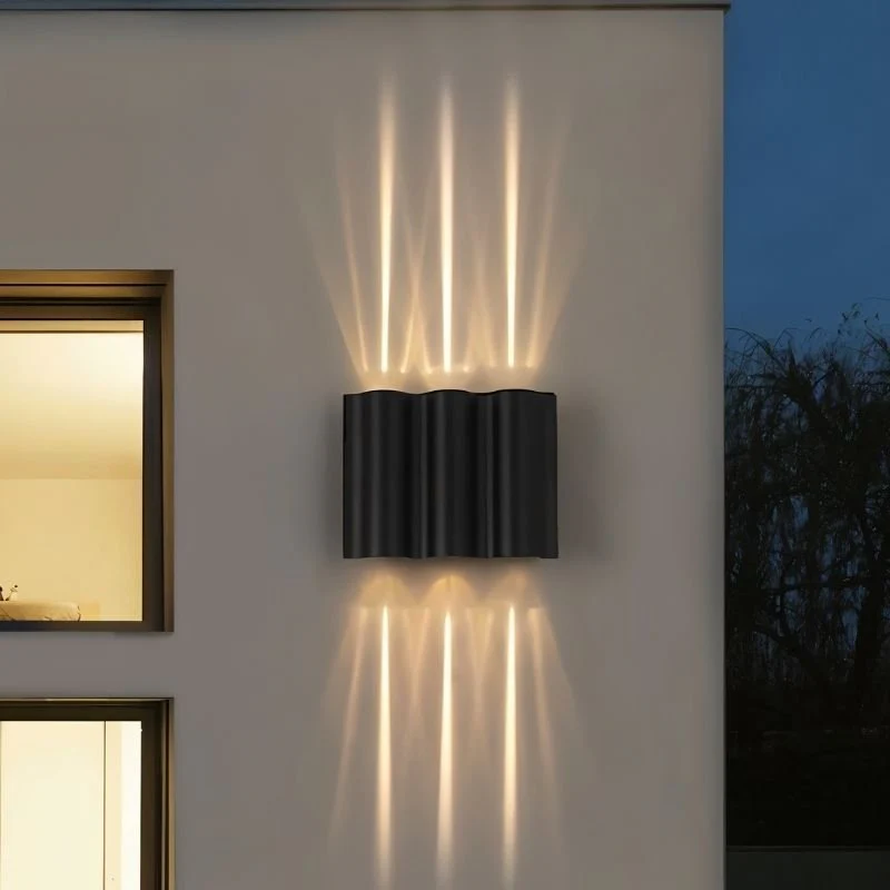 Trevis Outdoor Wall Lamp - Image 7