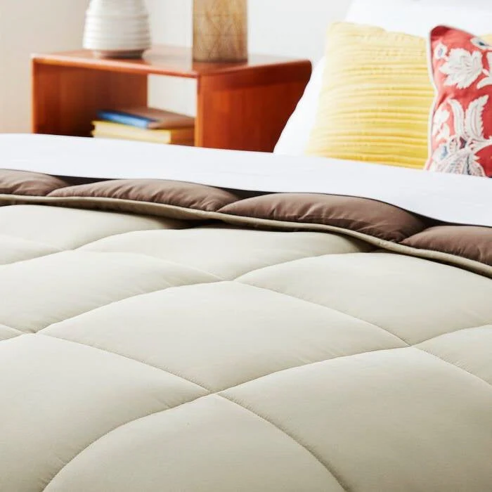 Twin All Seasons Beige/Brown Reversible Polyester Down Alternative Comforter - Image 3