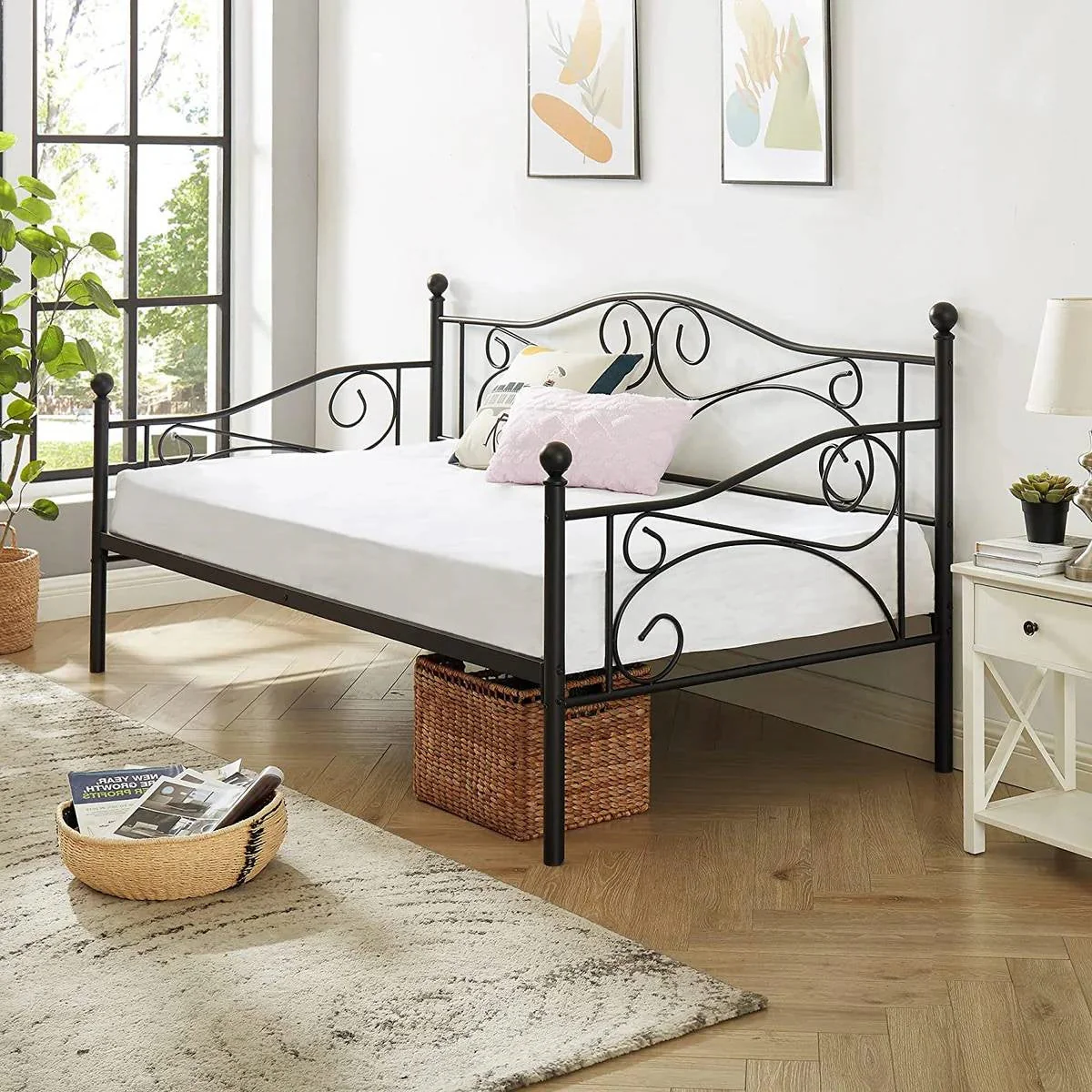 Twin size Classic Heavy Duty Steel Daybed Frame in Black Metal Finish - Image 4