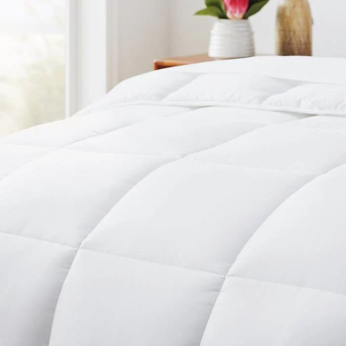 Twin Size Cozy All Seasons Plush White Polyester Down Alternative Comforter - Image 3