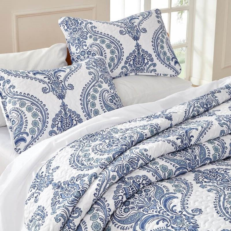 Twin Size Soft Microfiber Reversible Blue/White Baroque Floral Design Quilt Set - Image 2
