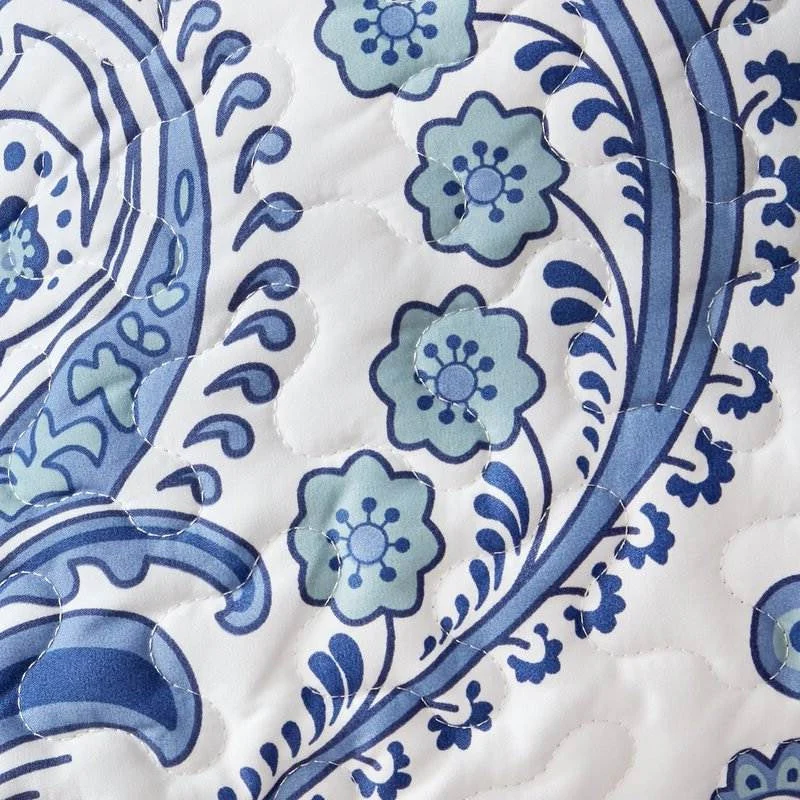 Twin Size Soft Microfiber Reversible Blue/White Baroque Floral Design Quilt Set - Image 4