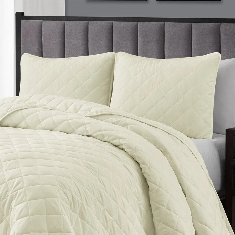 Twin/Twin XL 2-Piece Ivory Microfiber Reversible Diamond Quilt Set - Image 3
