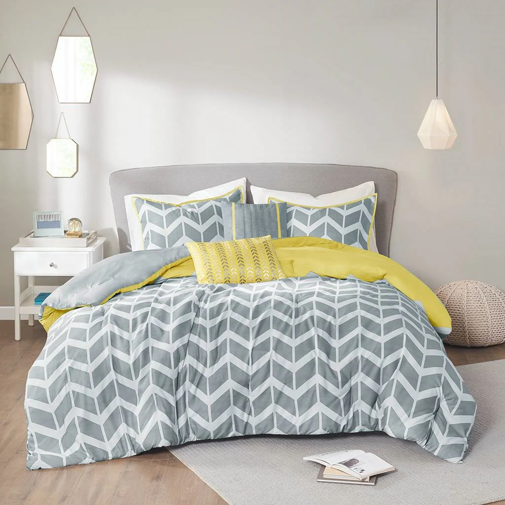 Twin / Twin XL Reversible Comforter Set in Grey White Yellow Chevron Stripe - Image 3