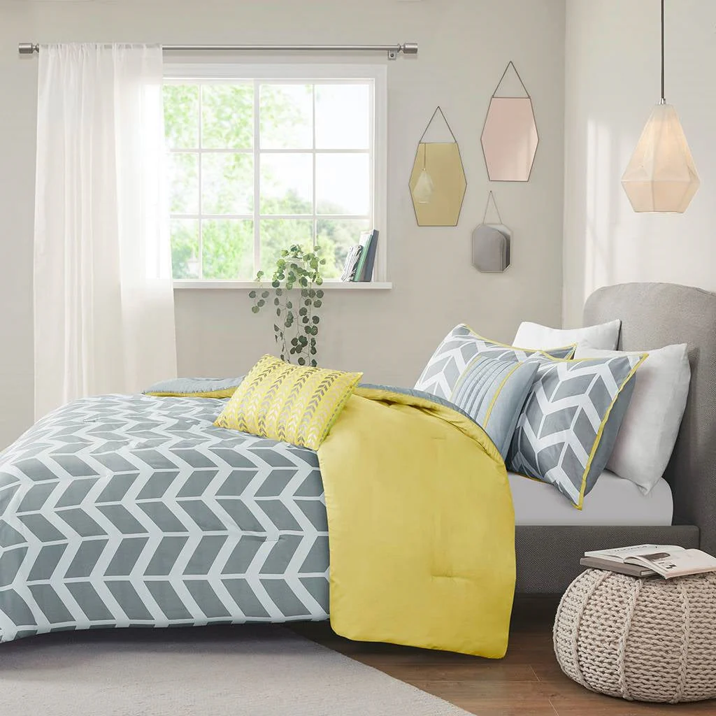 Twin / Twin XL Reversible Comforter Set in Grey White Yellow Chevron Stripe - Image 5