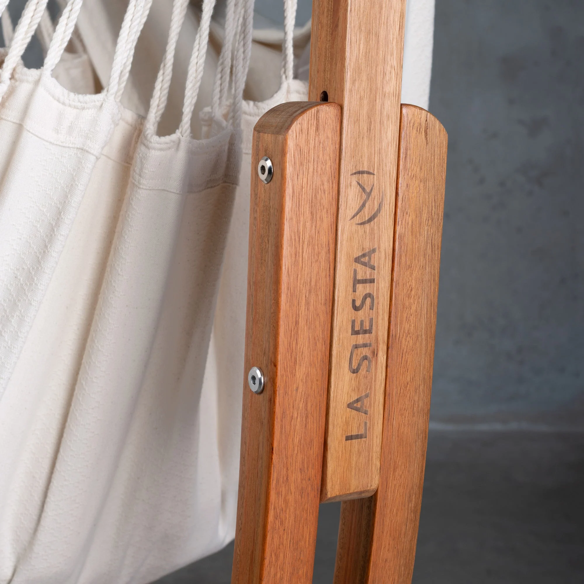 Udine Organic Latte - Organic Cotton Hammock Chair with FSC® certified Eucalyptus Stand - Image 3