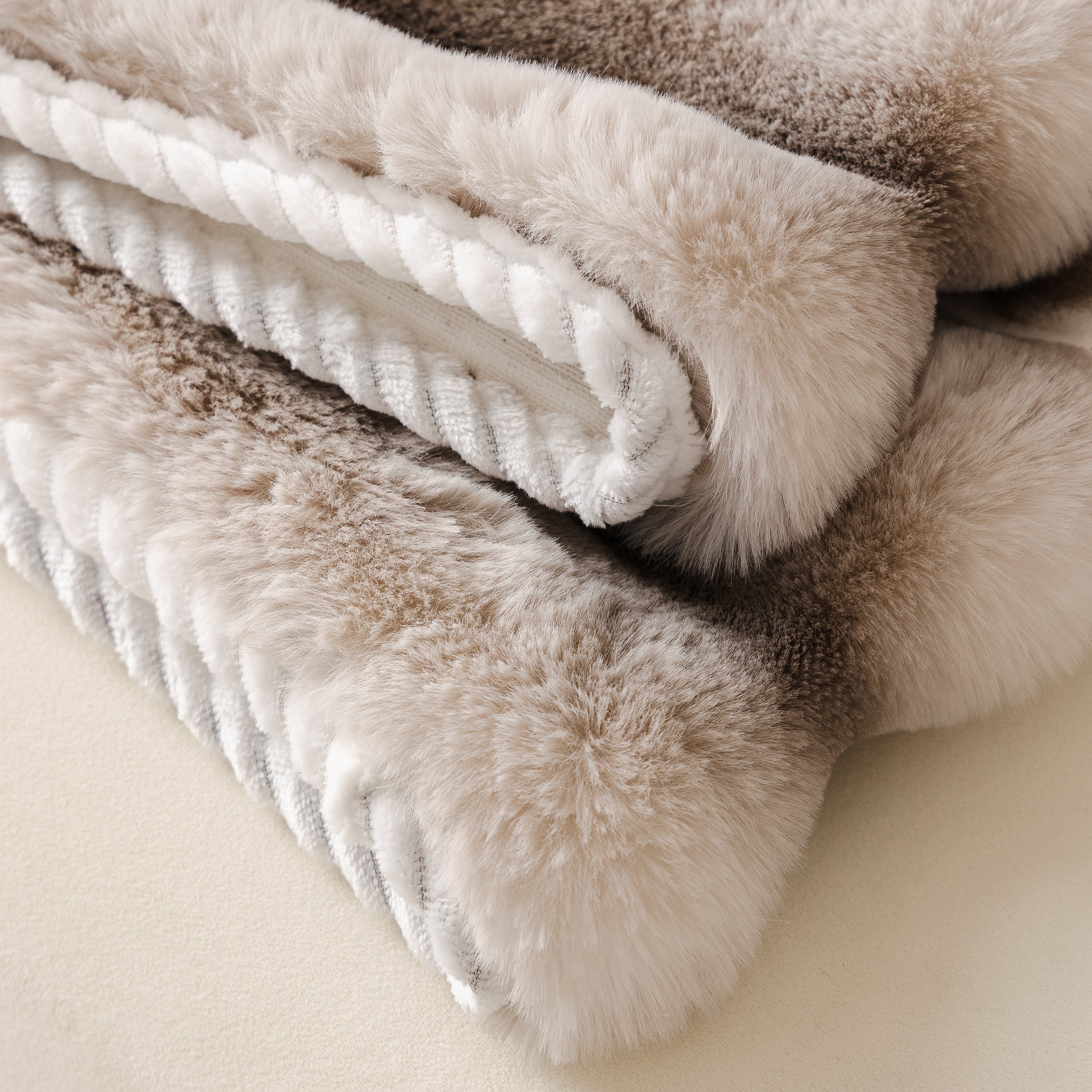 Ultra Soft Faux Fur Couch Cover – Large, Fluffy, and Elegant Sofa Throw Blanket - Image 120