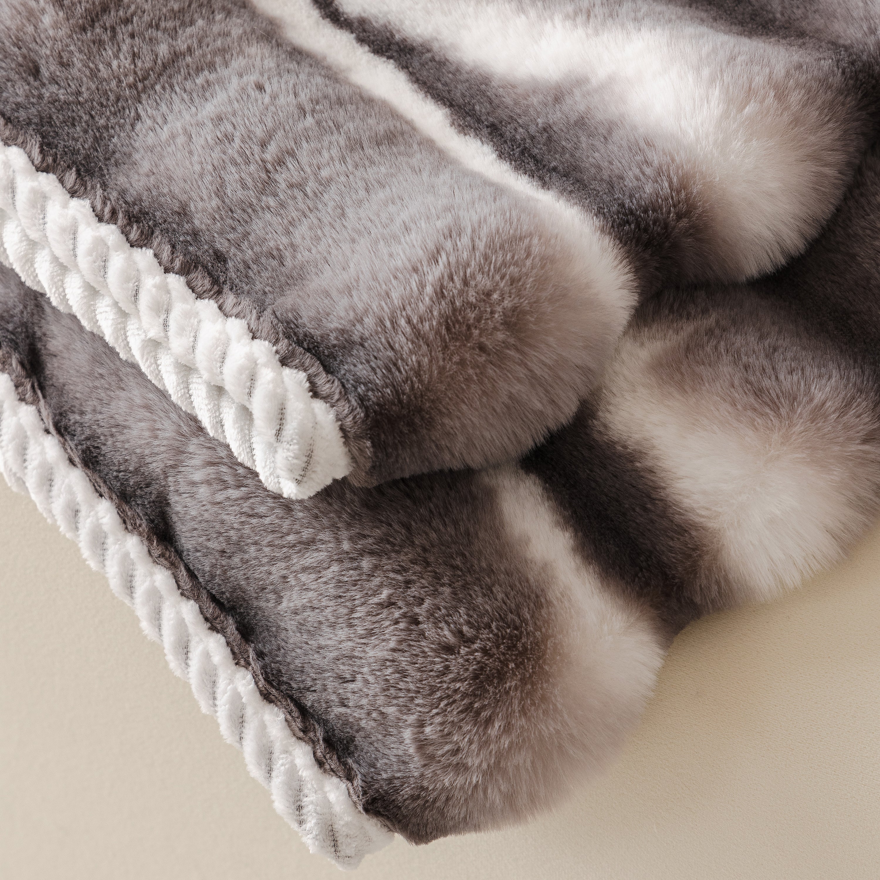 Ultra Soft Faux Fur Couch Cover – Large, Fluffy, and Elegant Sofa Throw Blanket - Image 86