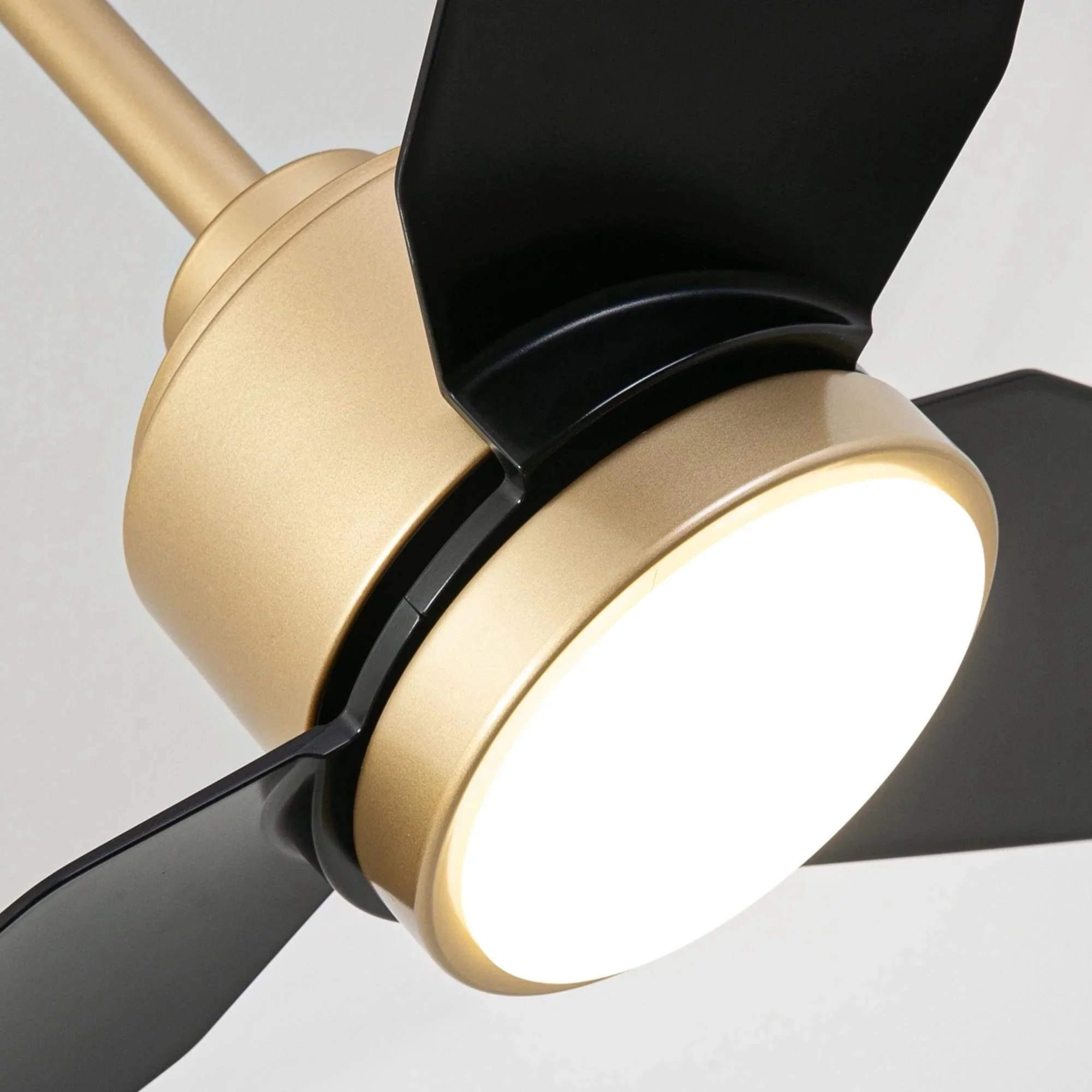 Vaczon 42 Inch 3-Blades Modern Ceiling Fan with Remote Control and LED Light - Image 17