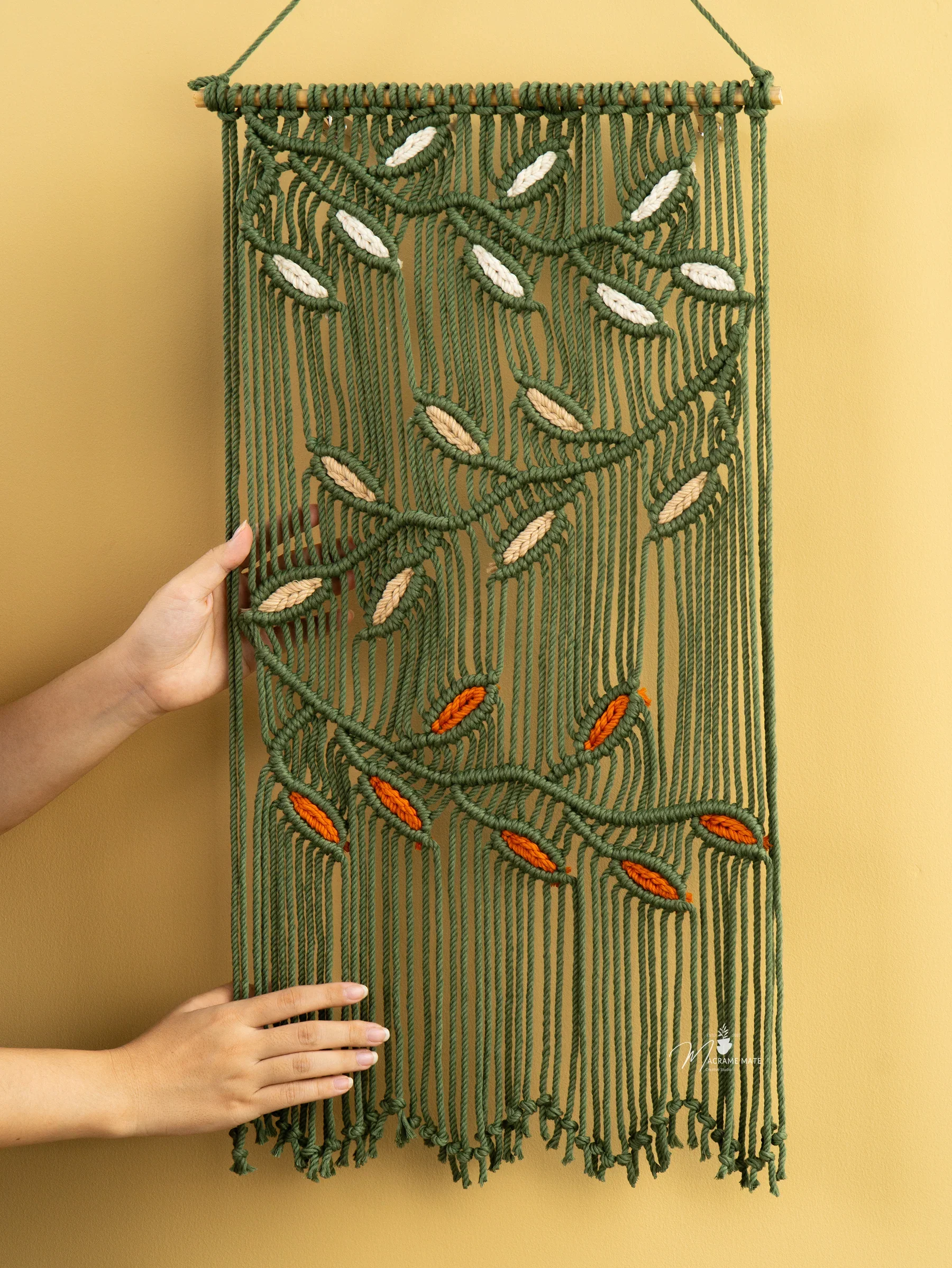 Vela Green Macrame Leaves - Image 5
