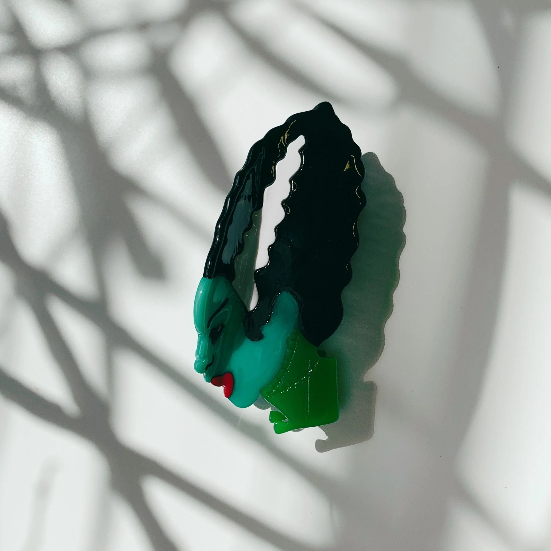 Velvet Claws Bride of Frankenstein Hair Claw | Claw Clip in Velvet Travel Bag - Image 3