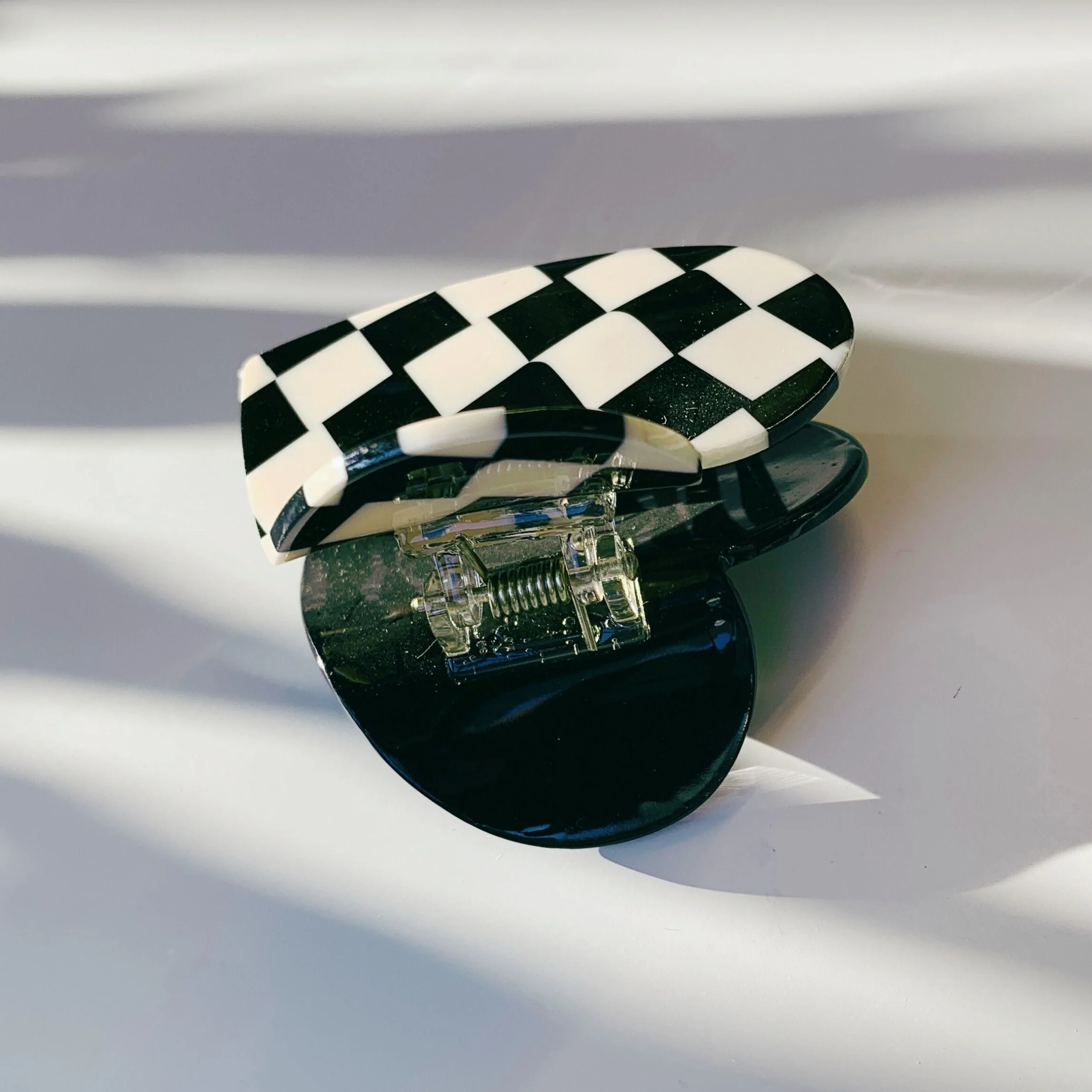 Velvet Claws Checkered Heart Hair Clip - Image 4