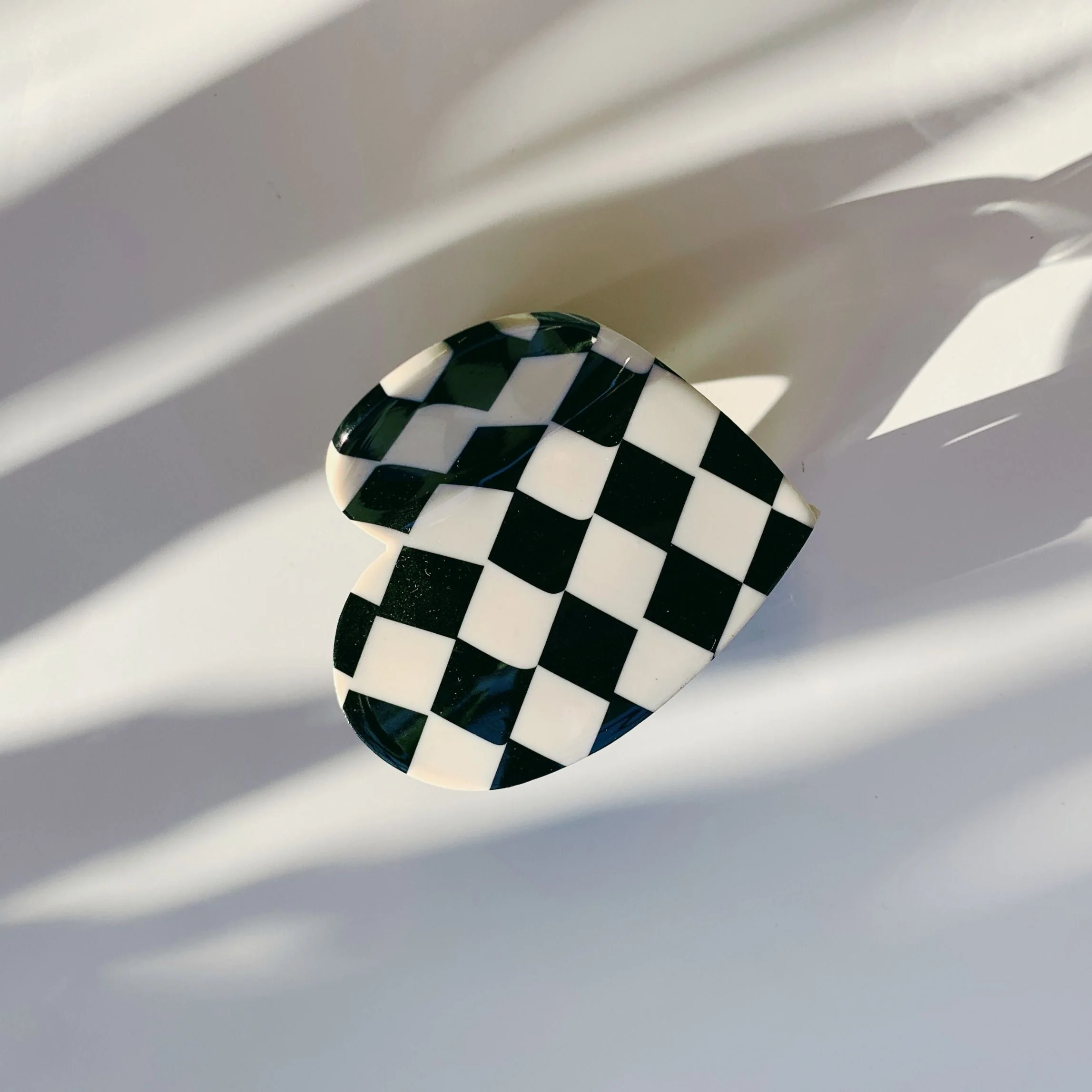 Velvet Claws Checkered Heart Hair Clip - Image 8