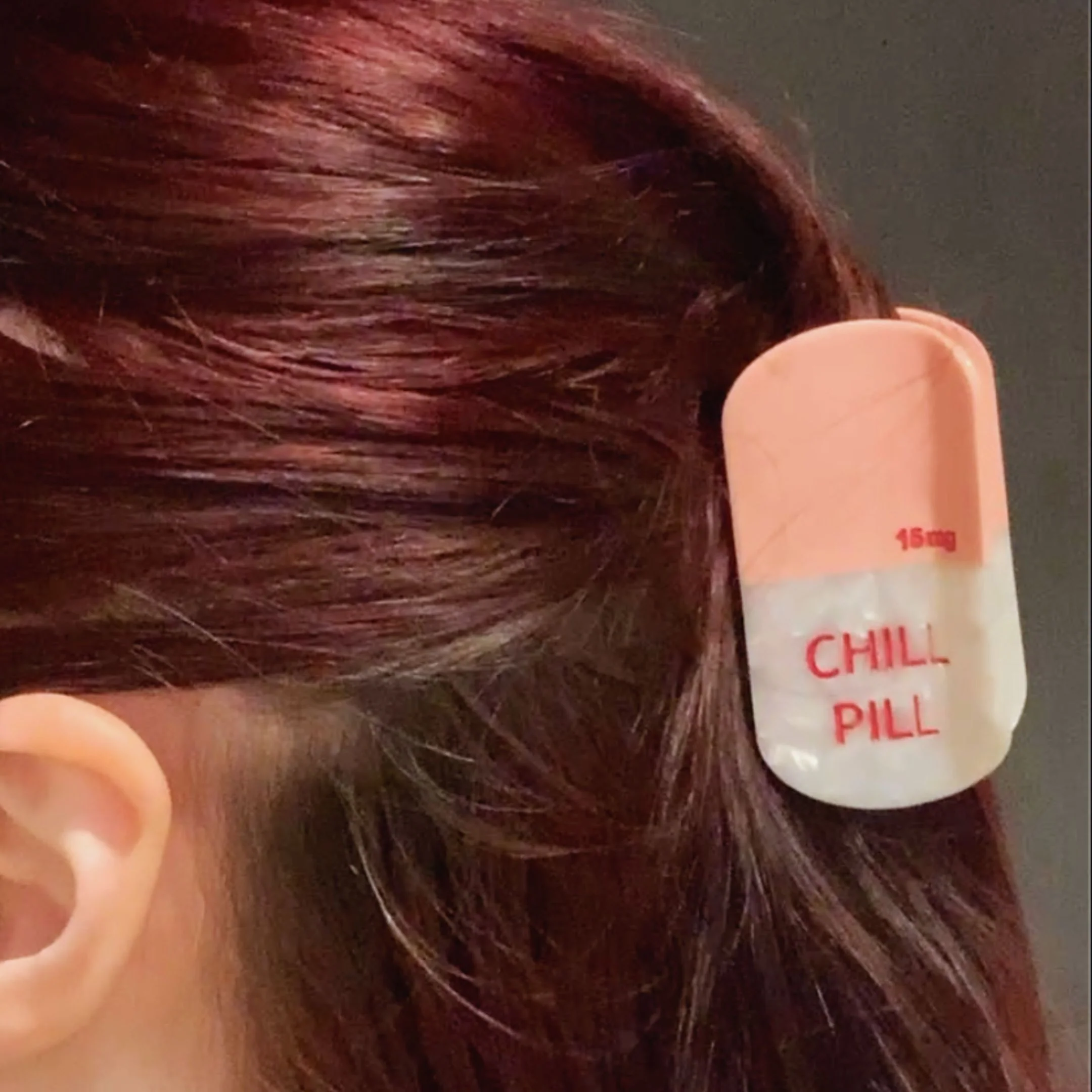 Velvet Claws Chill Pill Hair Claw - Image 2
