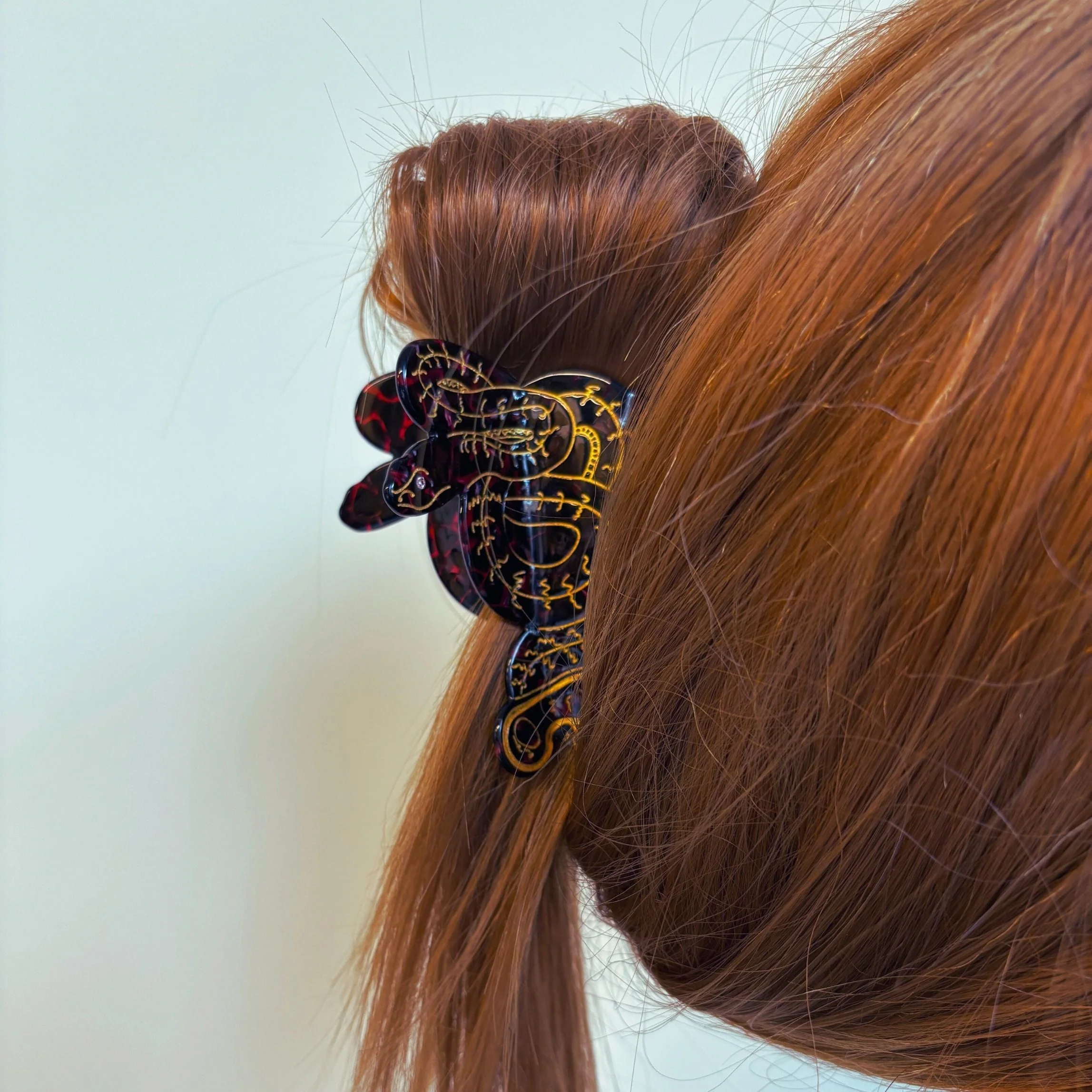 Velvet Claws Coiled Snake Claw in Brown Gold and Red Hair Clip - Image 13