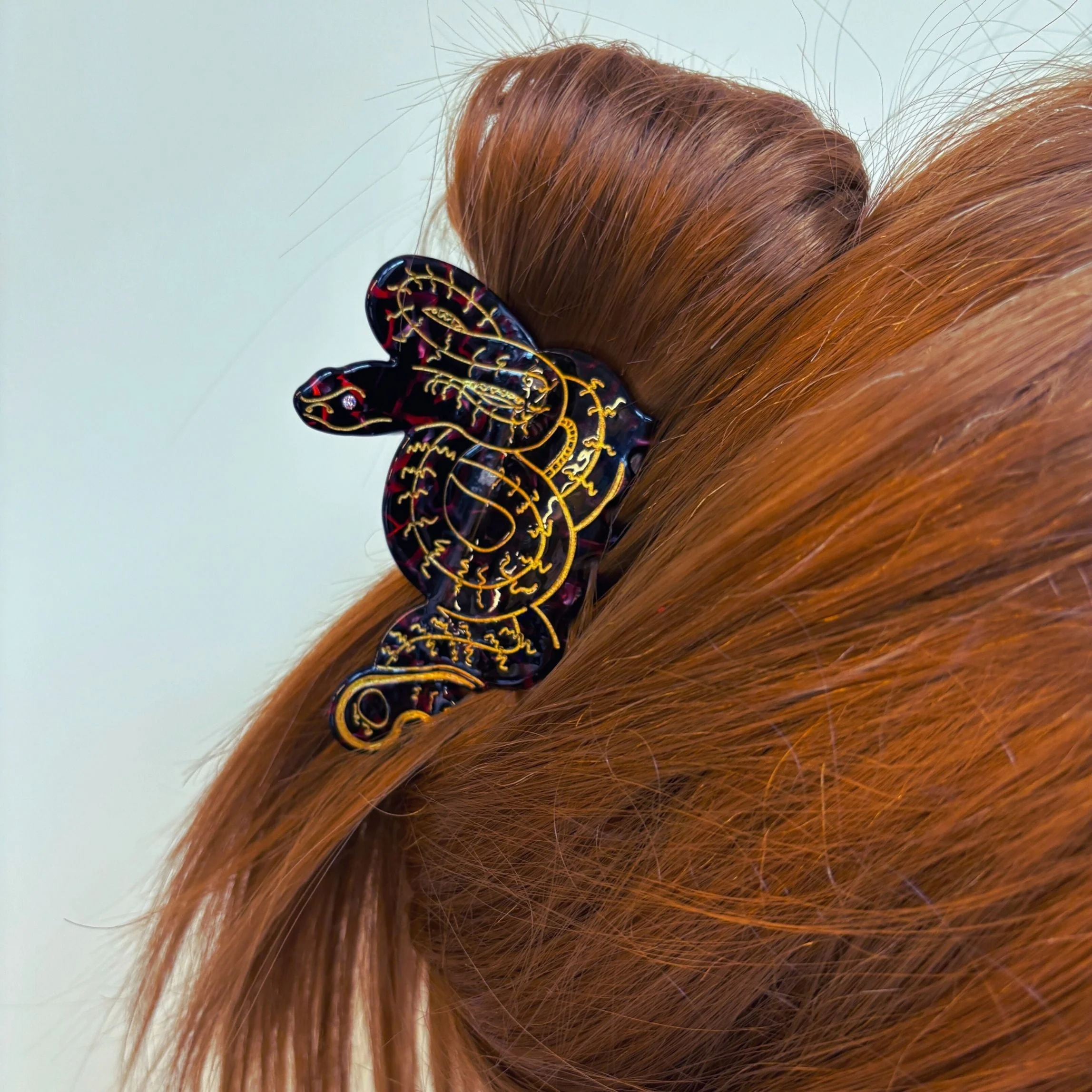 Velvet Claws Coiled Snake Claw in Brown Gold and Red Hair Clip - Image 2