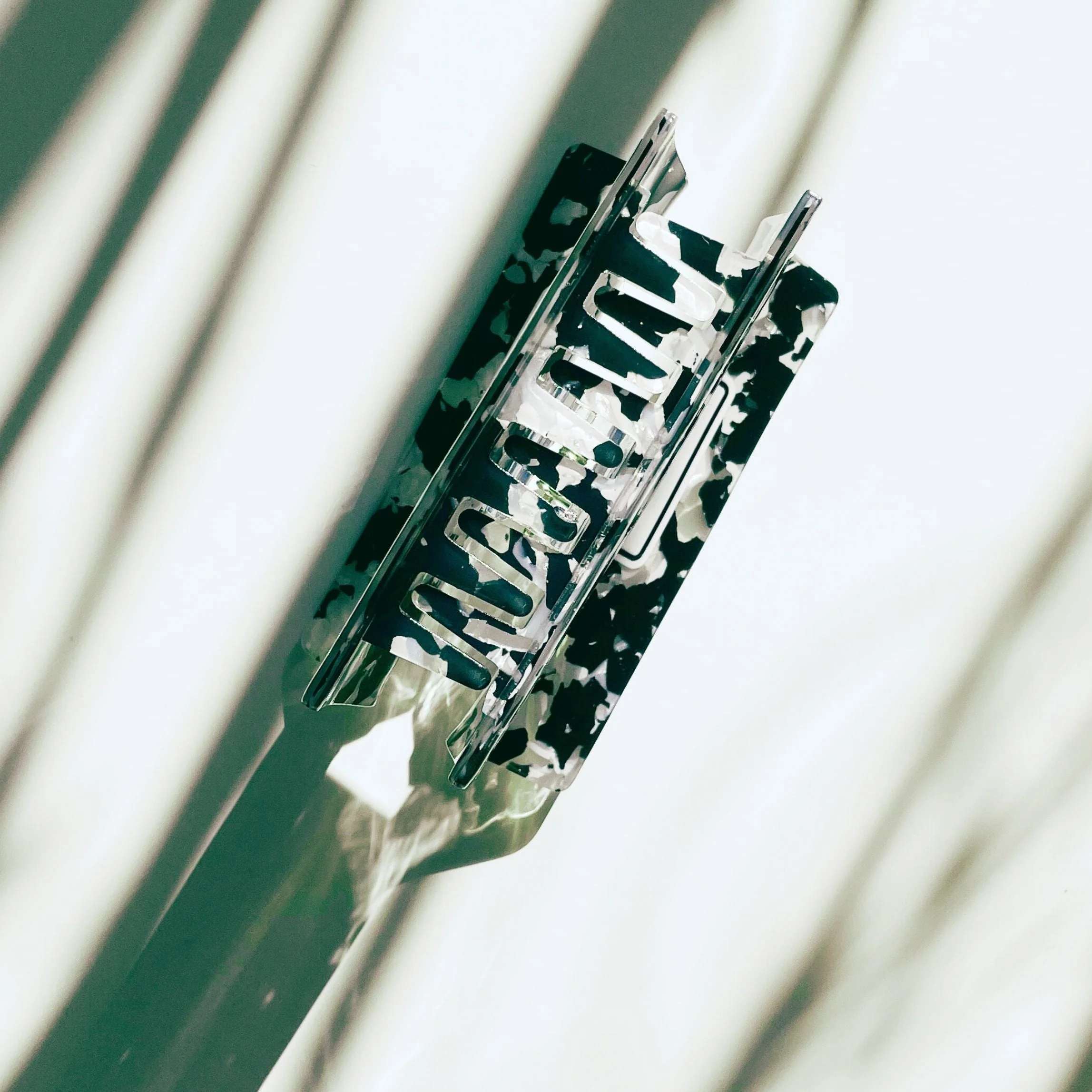 Velvet Claws Composition Book Hair Clip - Image 3