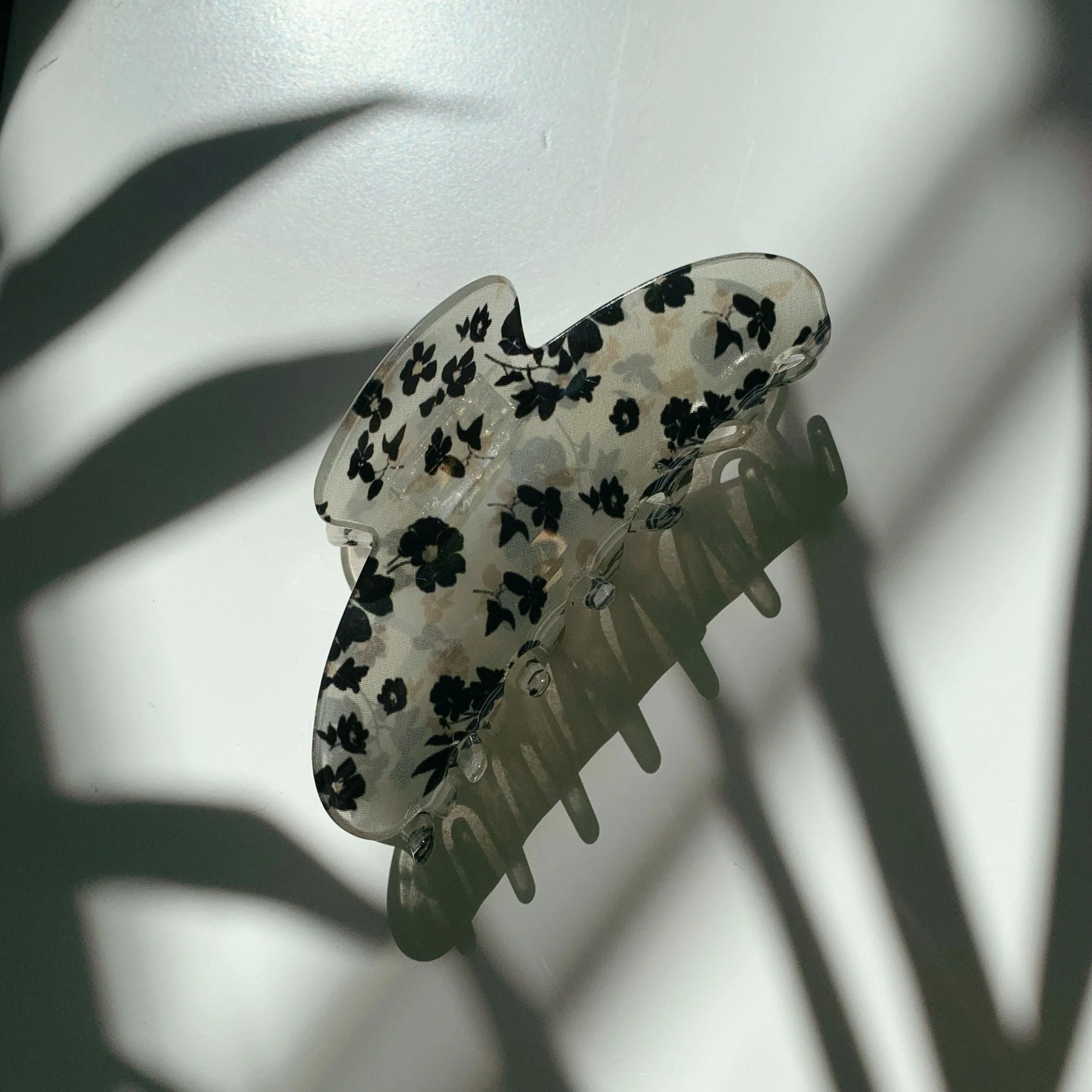 Velvet Claws French Floral Black Flowers Hair Claw - Image 2