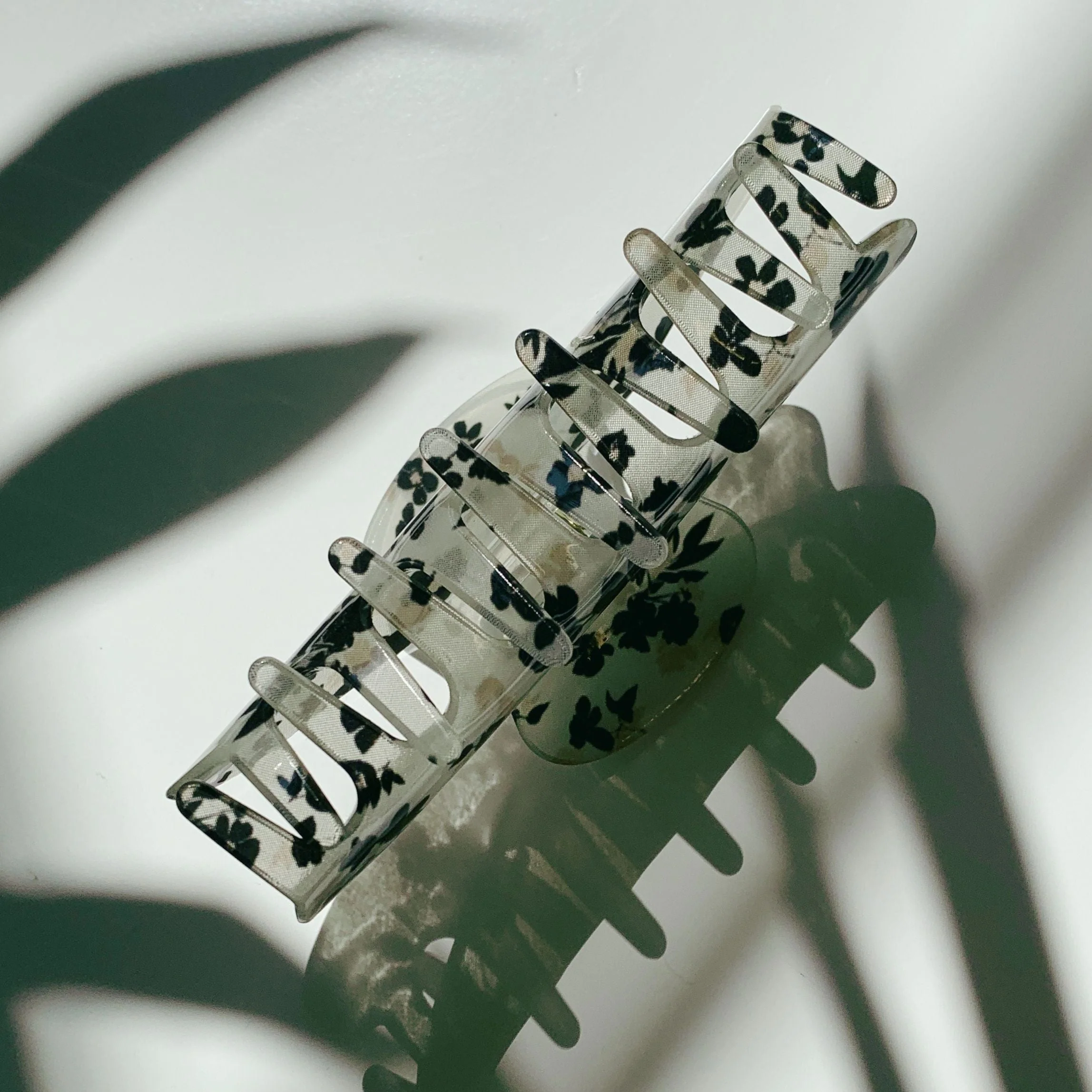Velvet Claws French Floral Black Flowers Hair Claw - Image 4