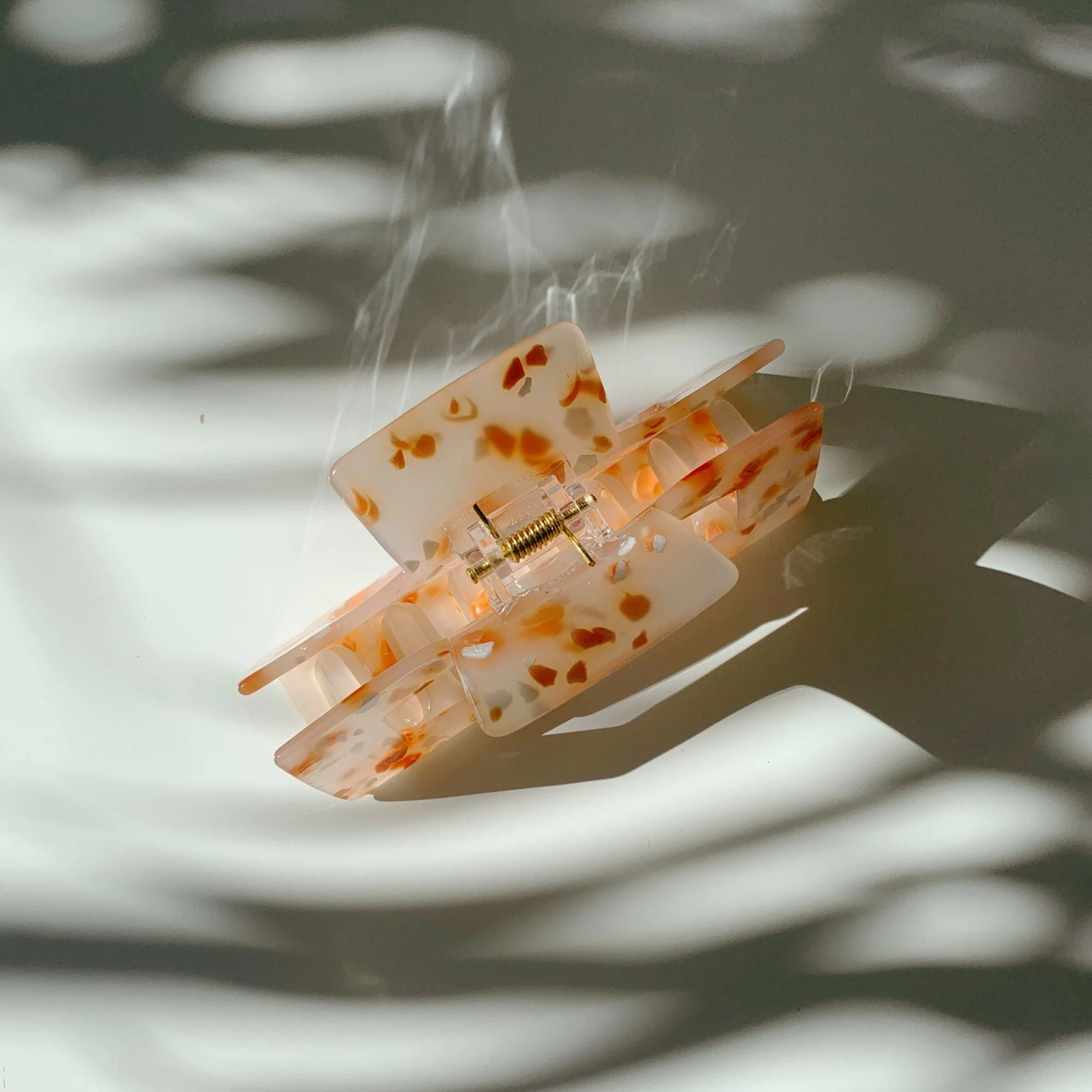 Velvet Claws Hair Clip | The Diana in Peach Confetti - Image 3