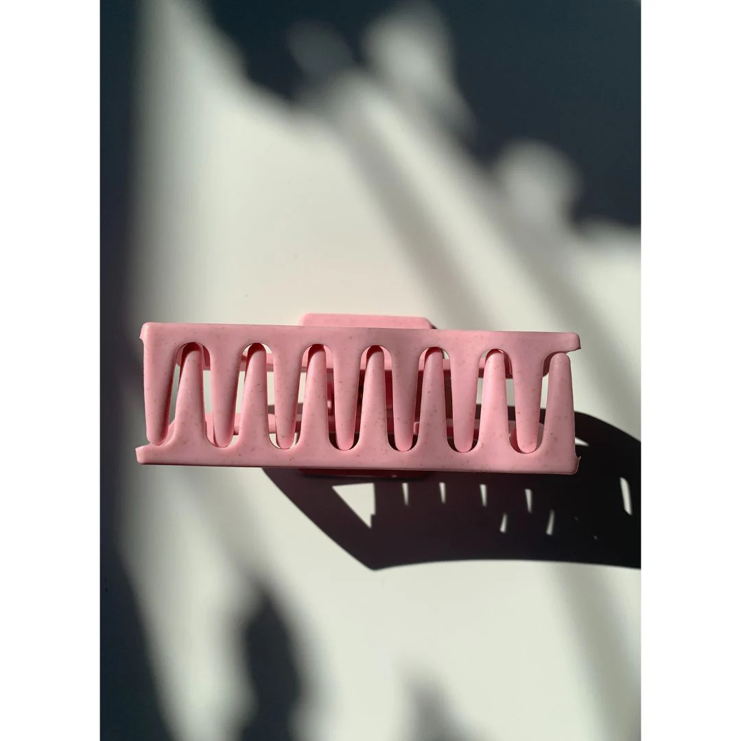 Velvet Claws Hair Clip | The Jada in Candy Pink Speckle Hair Claw - Image 3