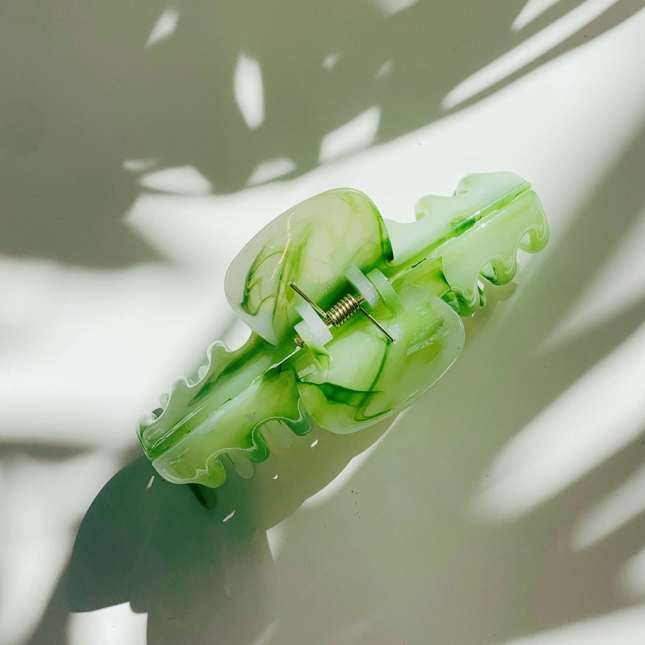 Velvet Claws Hair Clip | The Lobster in Matcha Swirl | Claw Clip in Velvet Travel Bag - Image 3