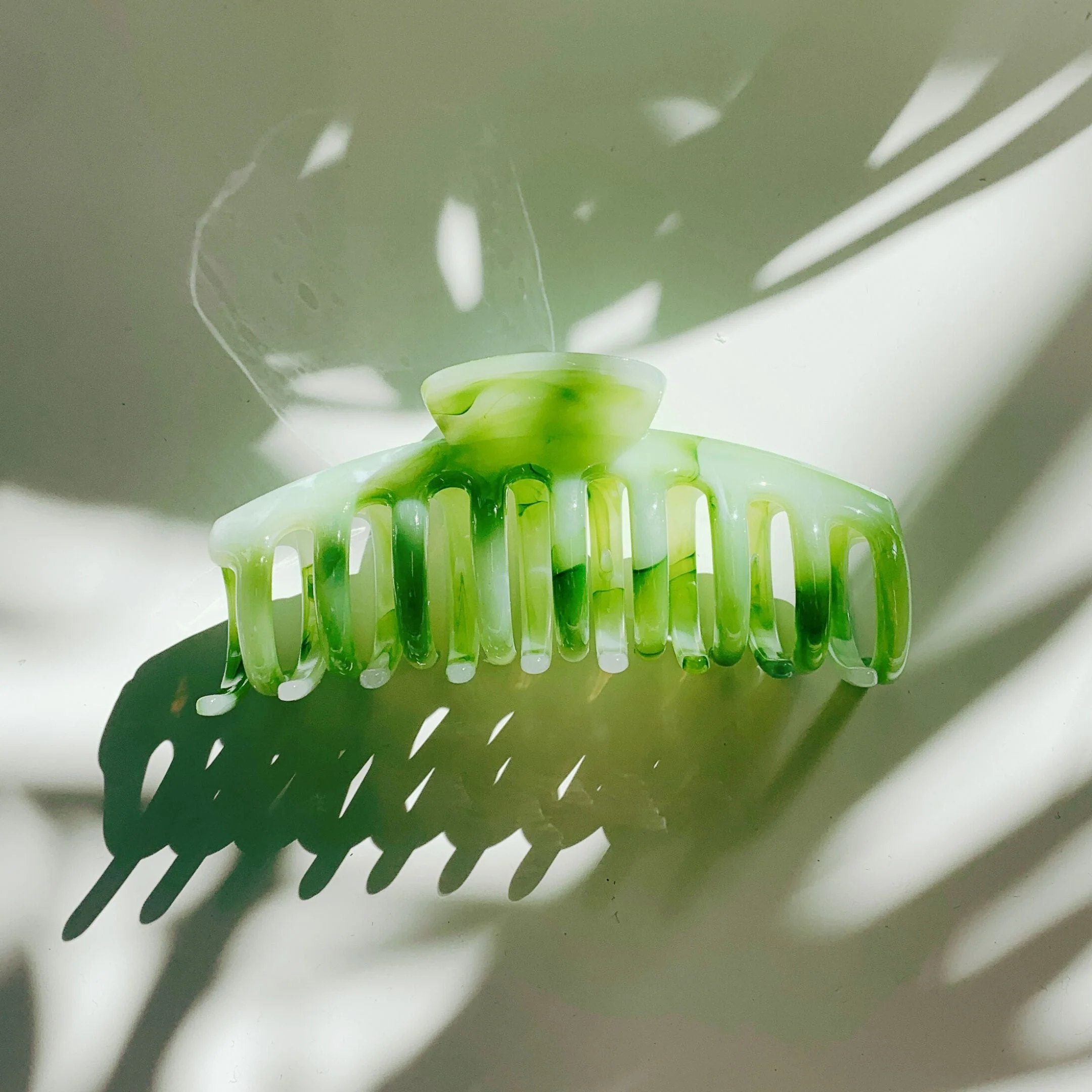 Velvet Claws Hair Clip | The Lobster in Matcha Swirl | Claw Clip in Velvet Travel Bag - Image 5
